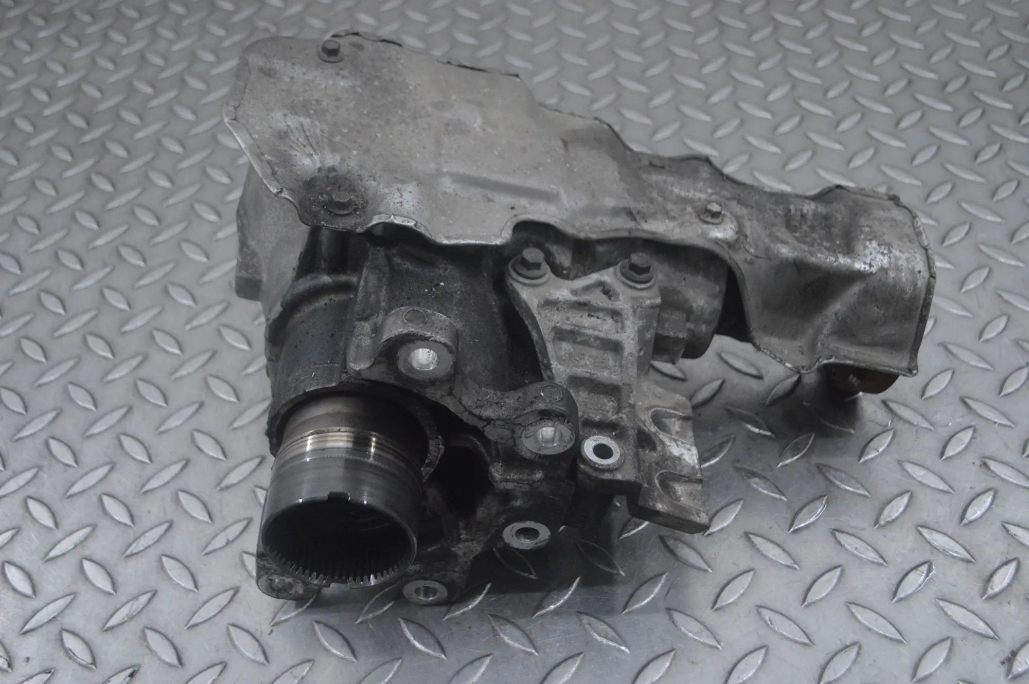 Volvo XC90 front differential Front differential — VOLVO XC90 (II) (2014-PRES...