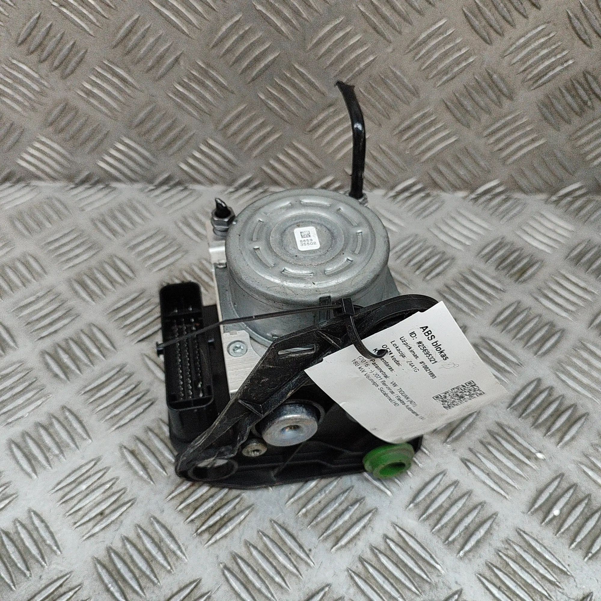 Volkswagen Tiguan ABS hydraulic pump ABS Pump — VW TIGUAN (AD, BW) (2016-2024) — 5Q0...