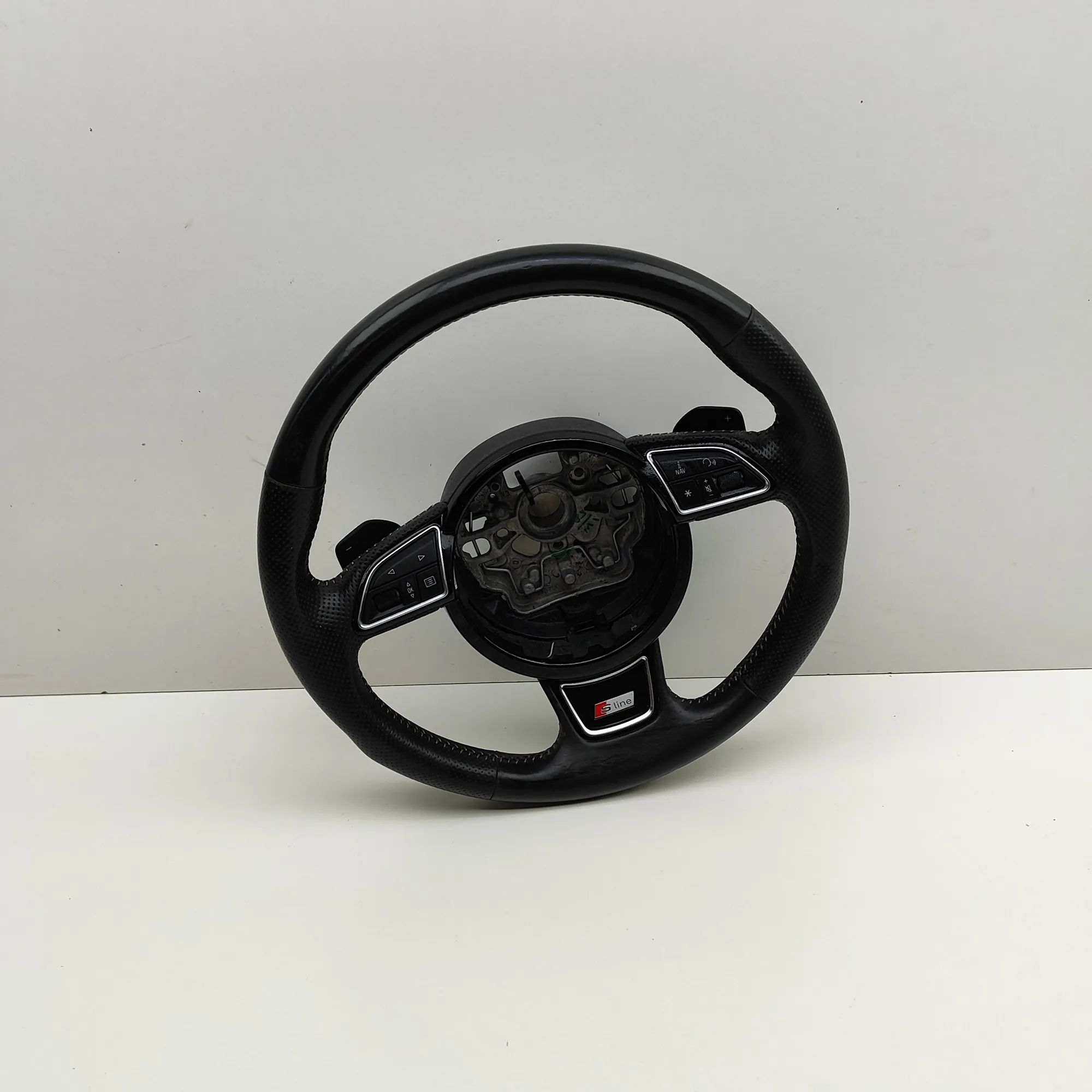 Audi A6 (C7) steering wheel Steering Wheel — AUDI A6 (C7, 4G) (2010-2018) —...