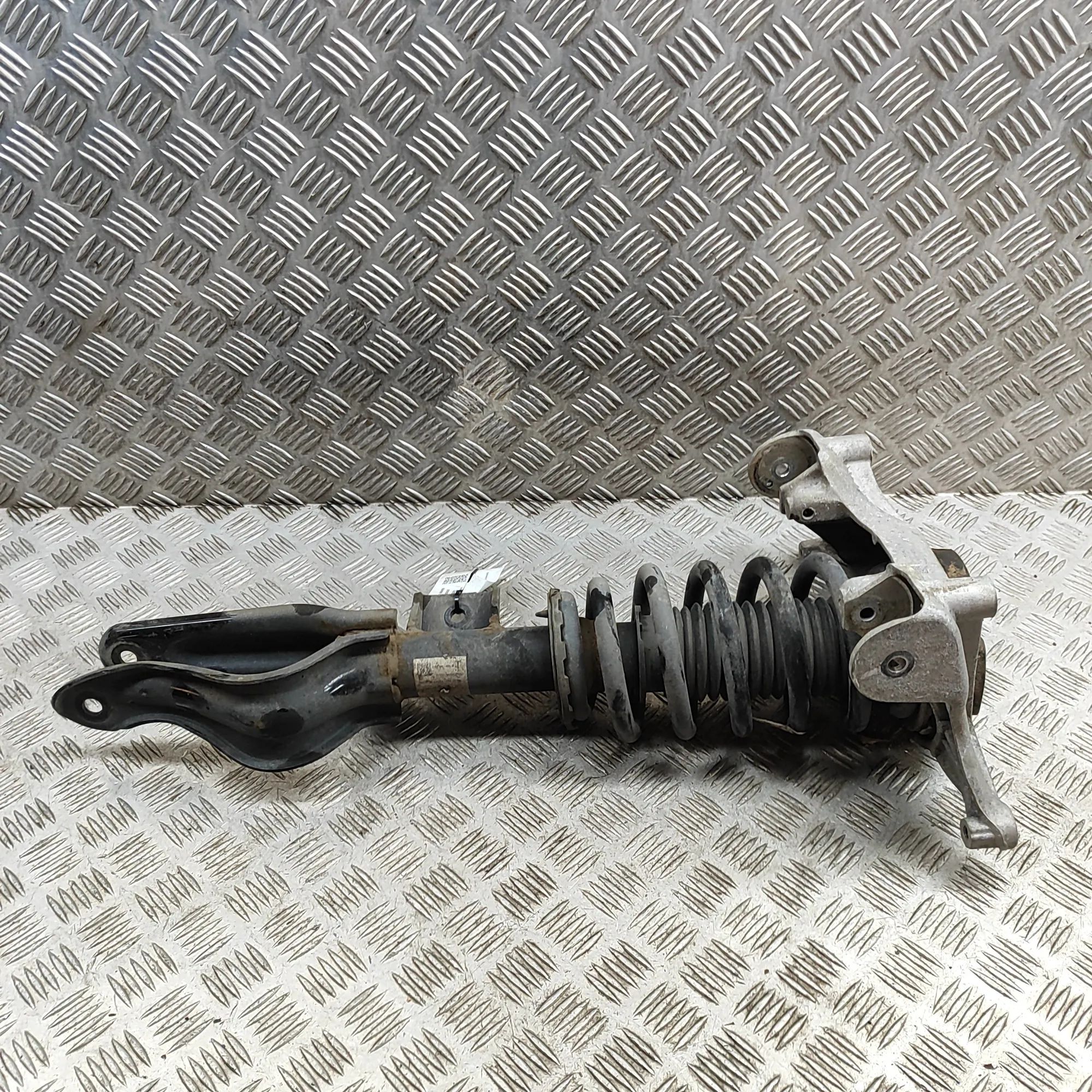 Tesla Model Y Shock absorber — front right Shock absorber — front right — TESLA MODEL Y (5...