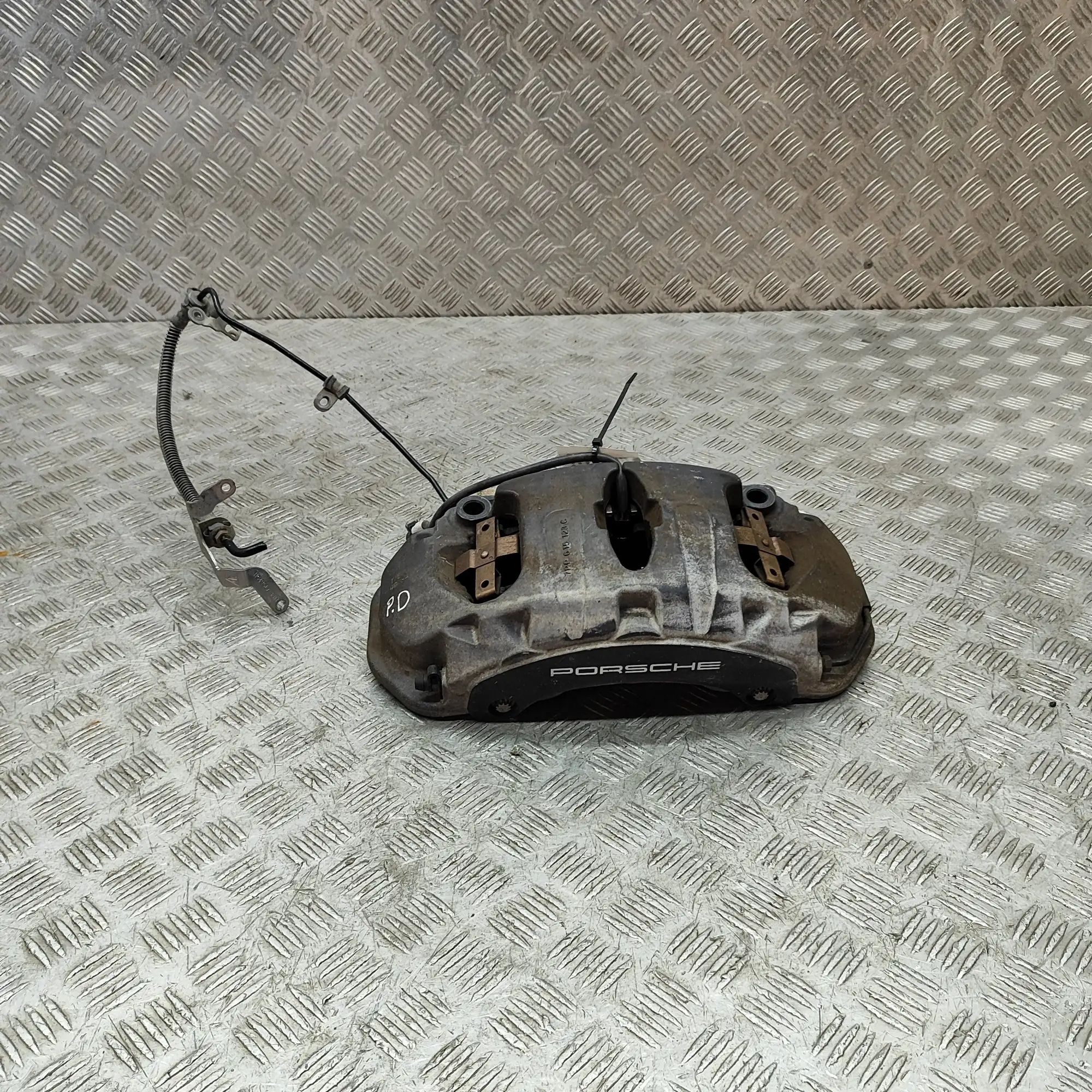 Porsche Panamera Brake caliper — front right
