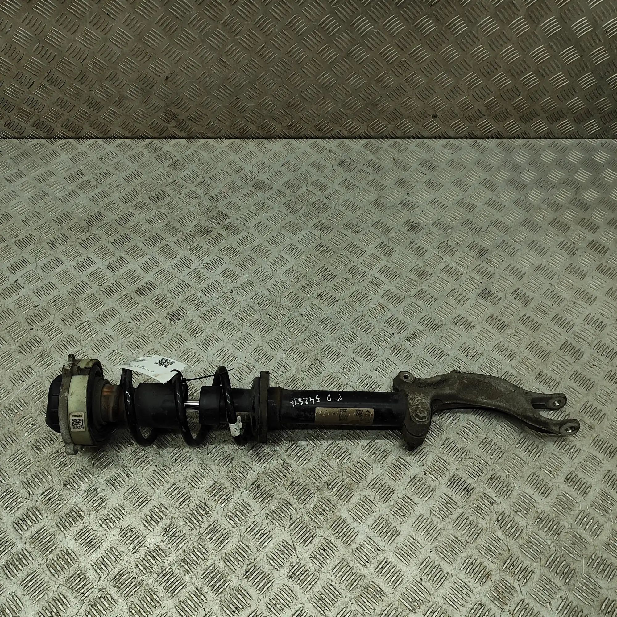 Audi A5 (B9) Shock absorber — front right Shock absorber — front right — AUDI A5 (B9, F5)...