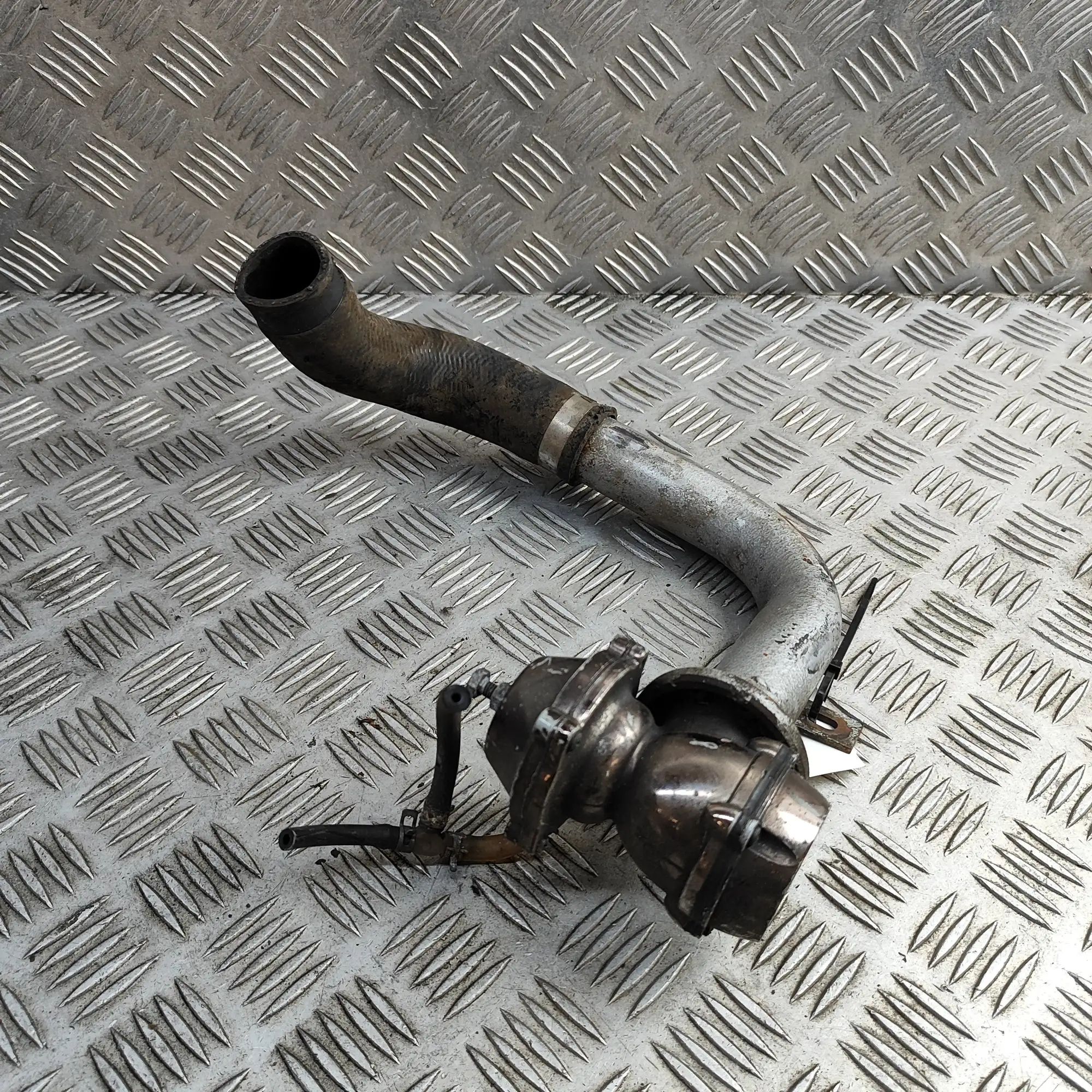 Mitsubishi 3000 GT EGR Valve EGR valve — MITSUBISHI 3000 (GT Coupe Z1_A) (19...