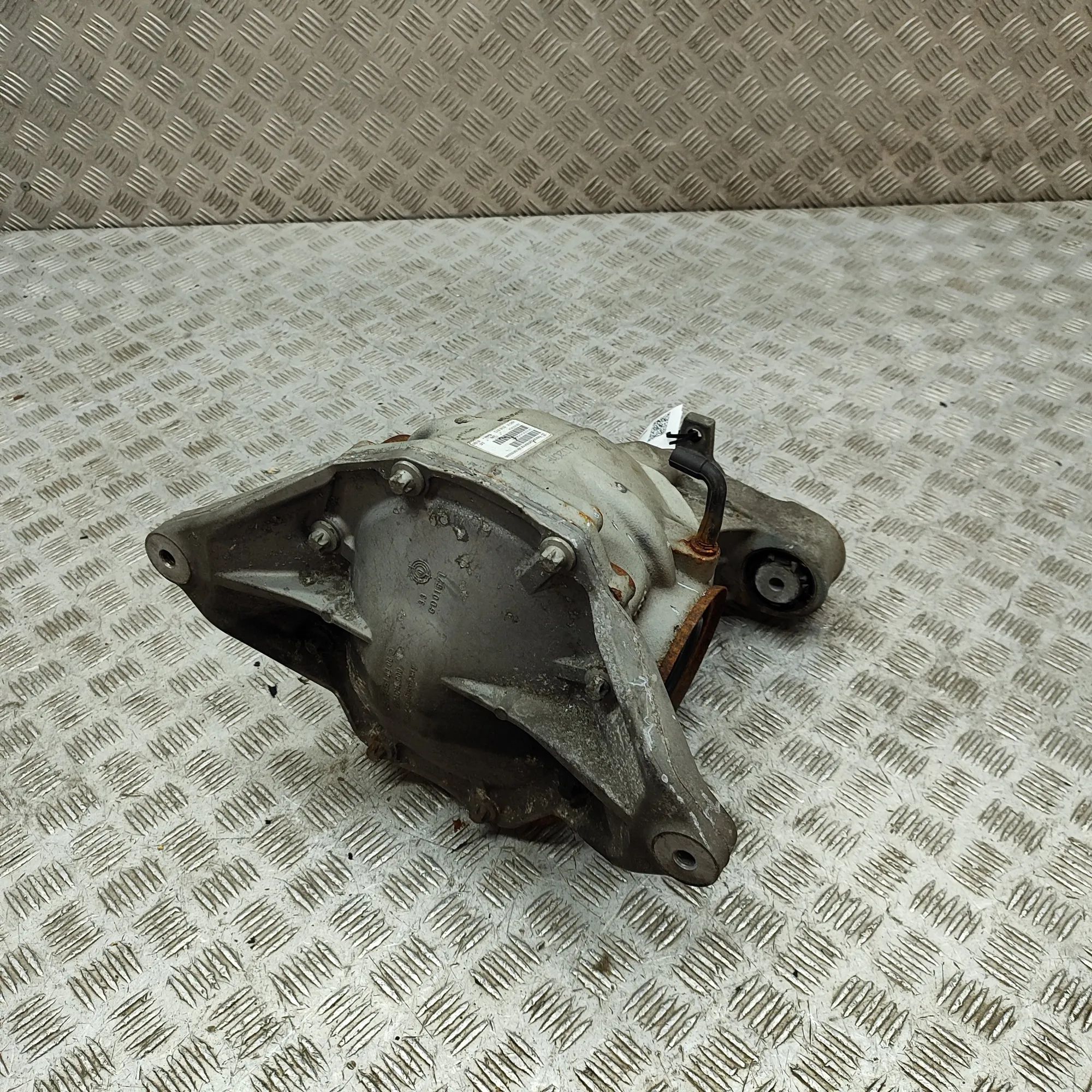 Mercedes-Benz A (W169) takatasauspyörästö Rear differential — MERCEDES BENZ ML-CLASS (W16...