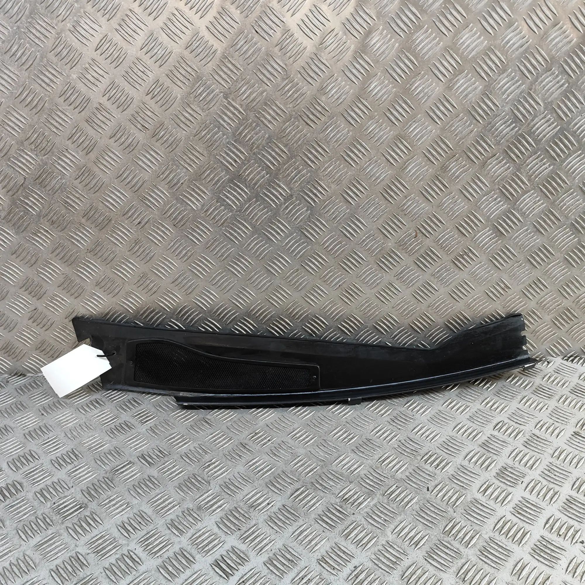 Front Wiper Cowl Trim Brand/Model: FERRARI 575
Year: 2003
Engine: 5.5...