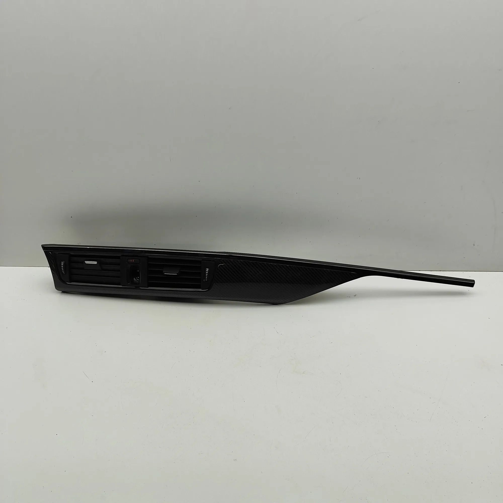 BMW 3 (F30 / F31) Dashboard Air Vents Dashboard Air Vents — BMW 3 SERIES (F30, F31, F...