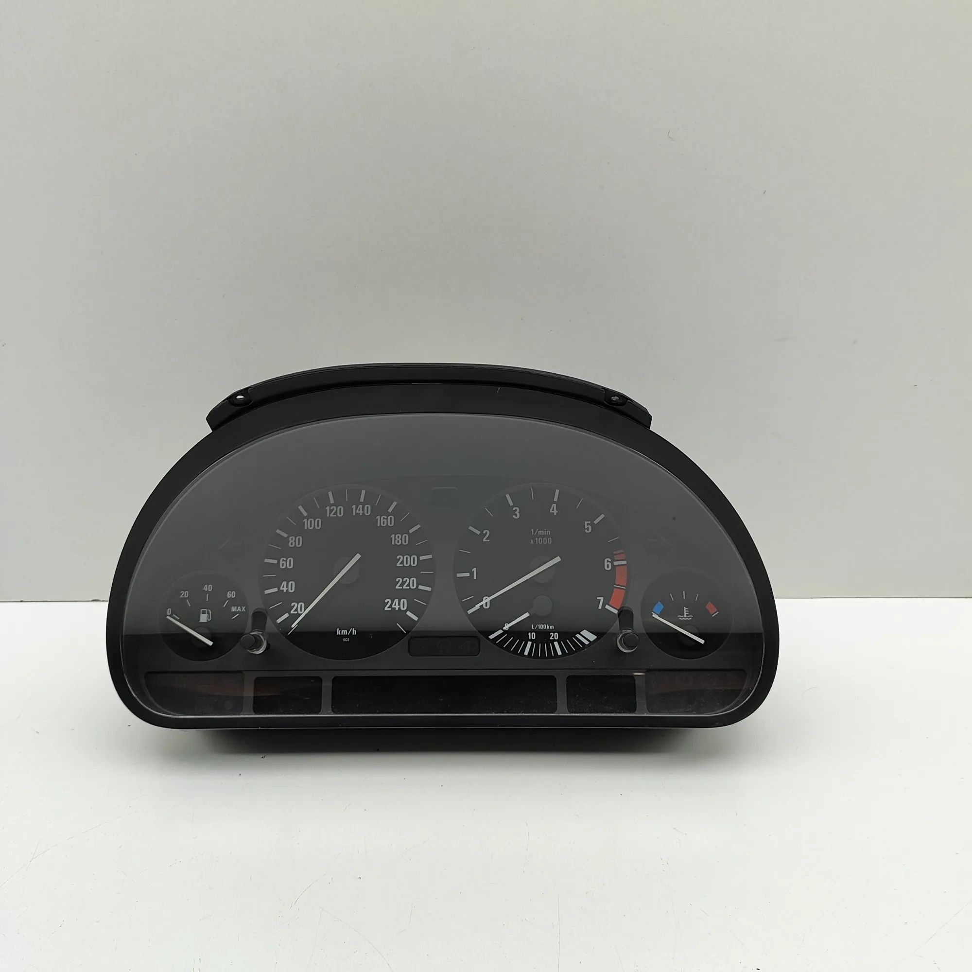 BMW 7 (E38) Instrument Cluster Speedometer Instrument Cluster Speedometer — BMW 7 SERIES (...