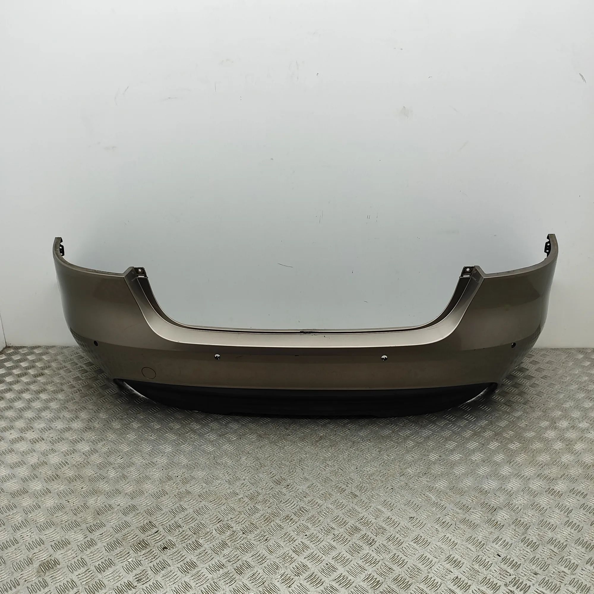 Jaguar XE Bumper rear Bumper rear — JAGUAR XE (X760) (2015-2024) — GX...