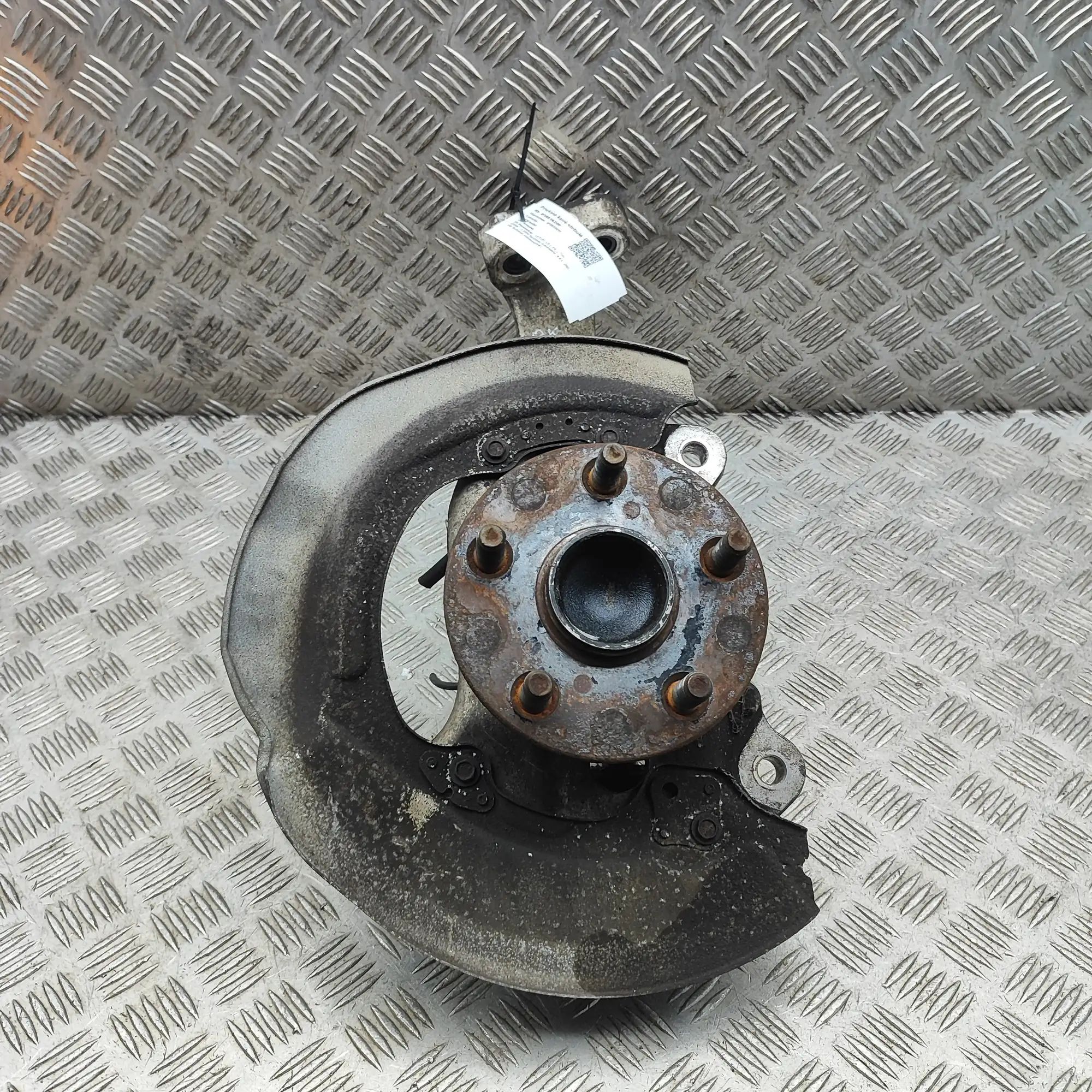 Lexus LS Front Left Wheel Hub Front Left Wheel Hub — LEXUS LS (XF40) (2006-20...
