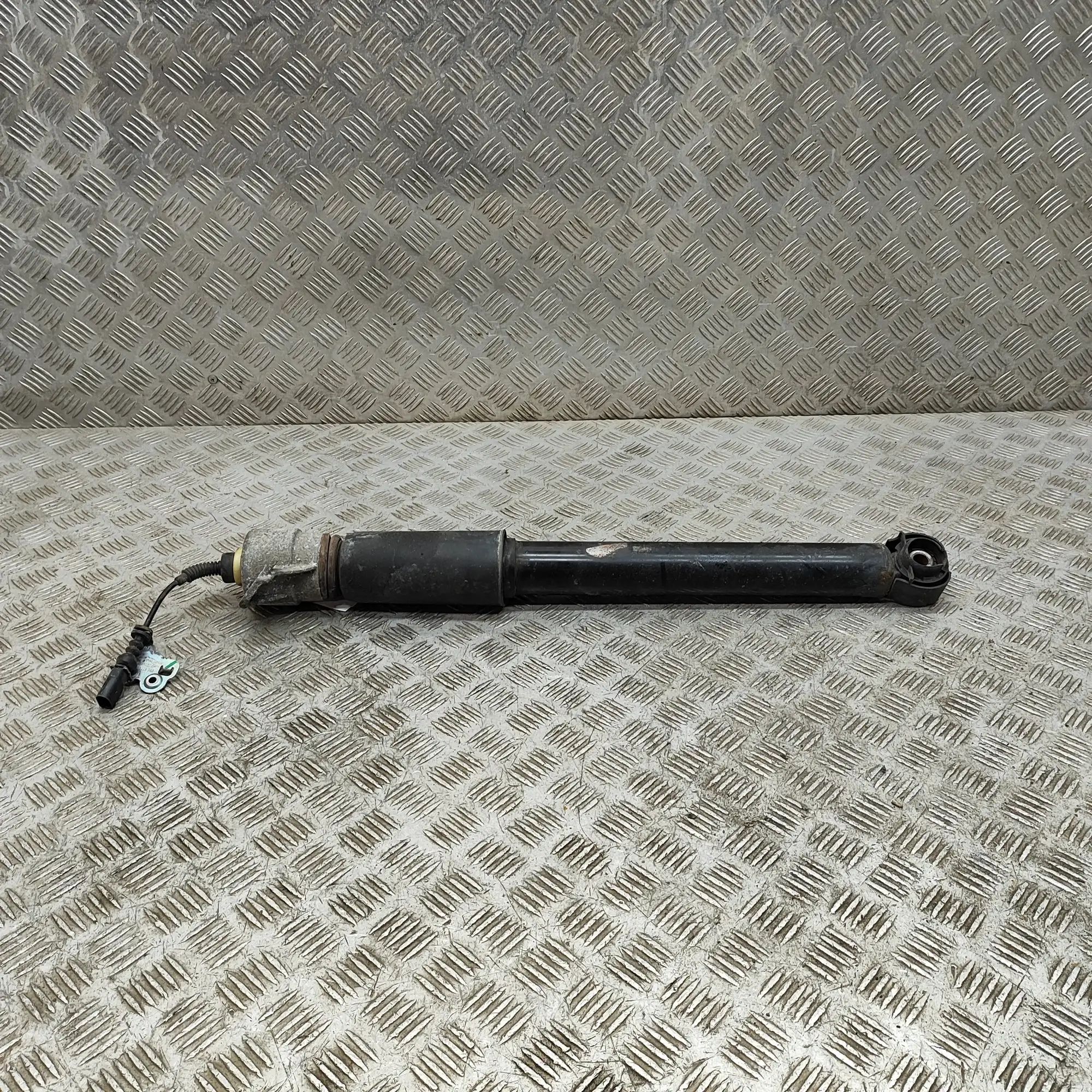 Porsche Macan Shock absorber — rear right Shock absorber — rear right — PORSCHE MACAN (95...
