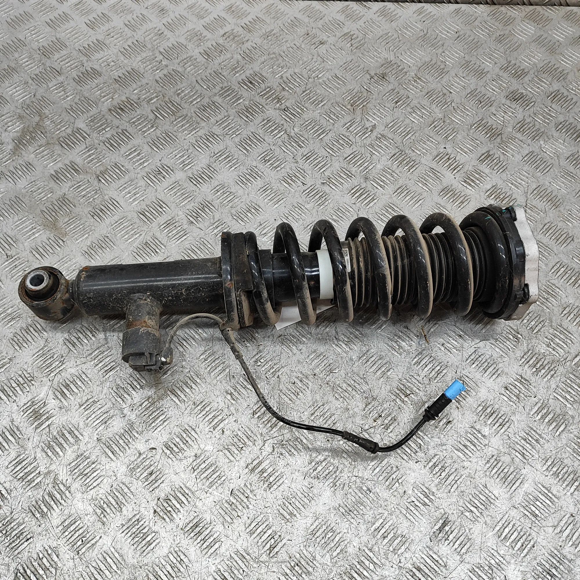 BMW X3 / iX3 (G01) Rear Left Shock Absorber Rear Left Shock Absorber — BMW IX3 (G08) (2020-...