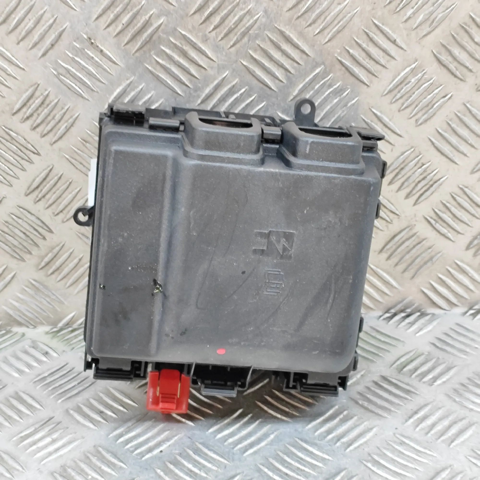 Fuse box Brand/Model: FORD USA MUSTANG
Year: 2023
Gearbo...