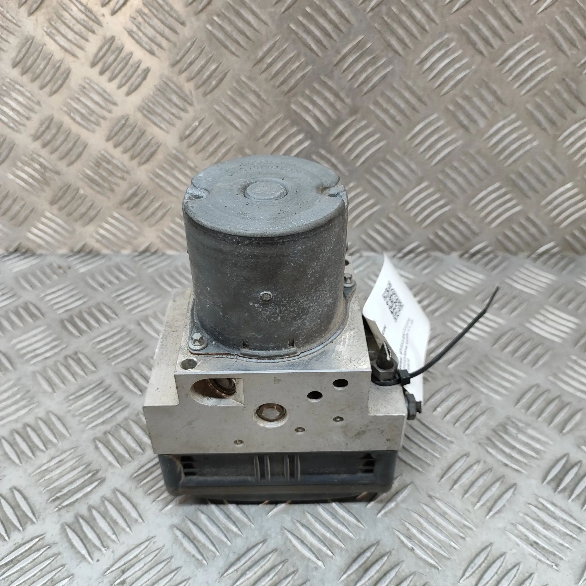 Mercedes-Benz CLS (C218) ABS hydraulic pump ABS Pump — MERCEDES BENZ CLS (C218) (2010-2018)...