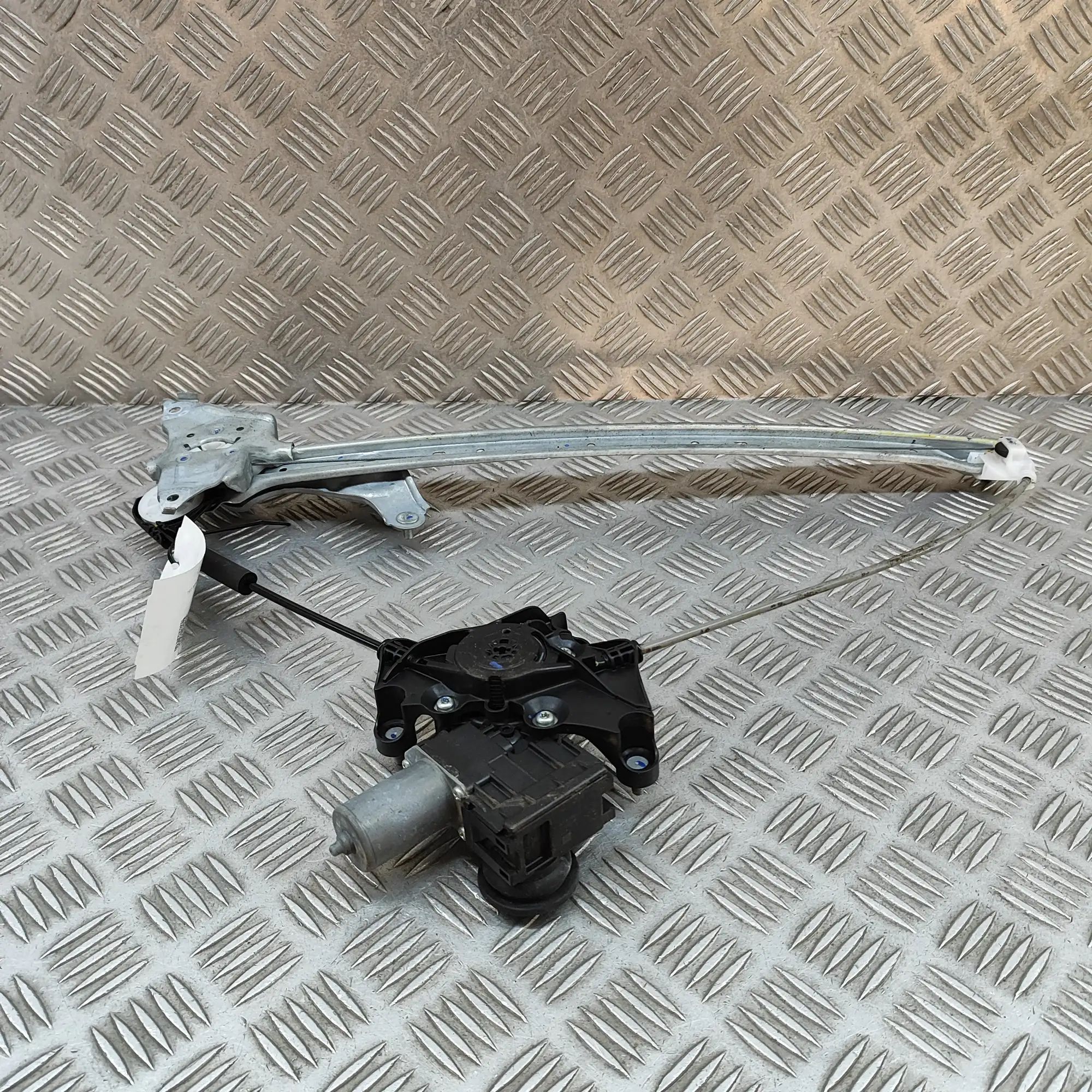 Toyota Sienna Front Left Door Window Regulator Front Left Door Window Regulator — TOYOTA SIENN...