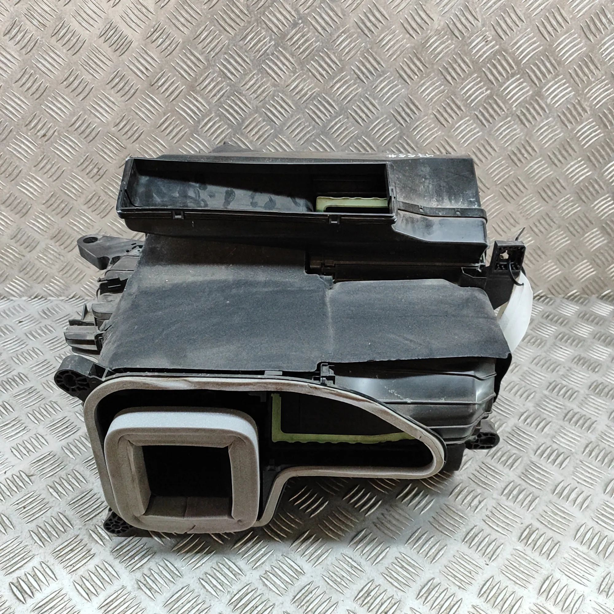 Audi Q4 e-tron Interior Heater Interior Heater — AUDI Q4 (Sportback F4N) (2021...