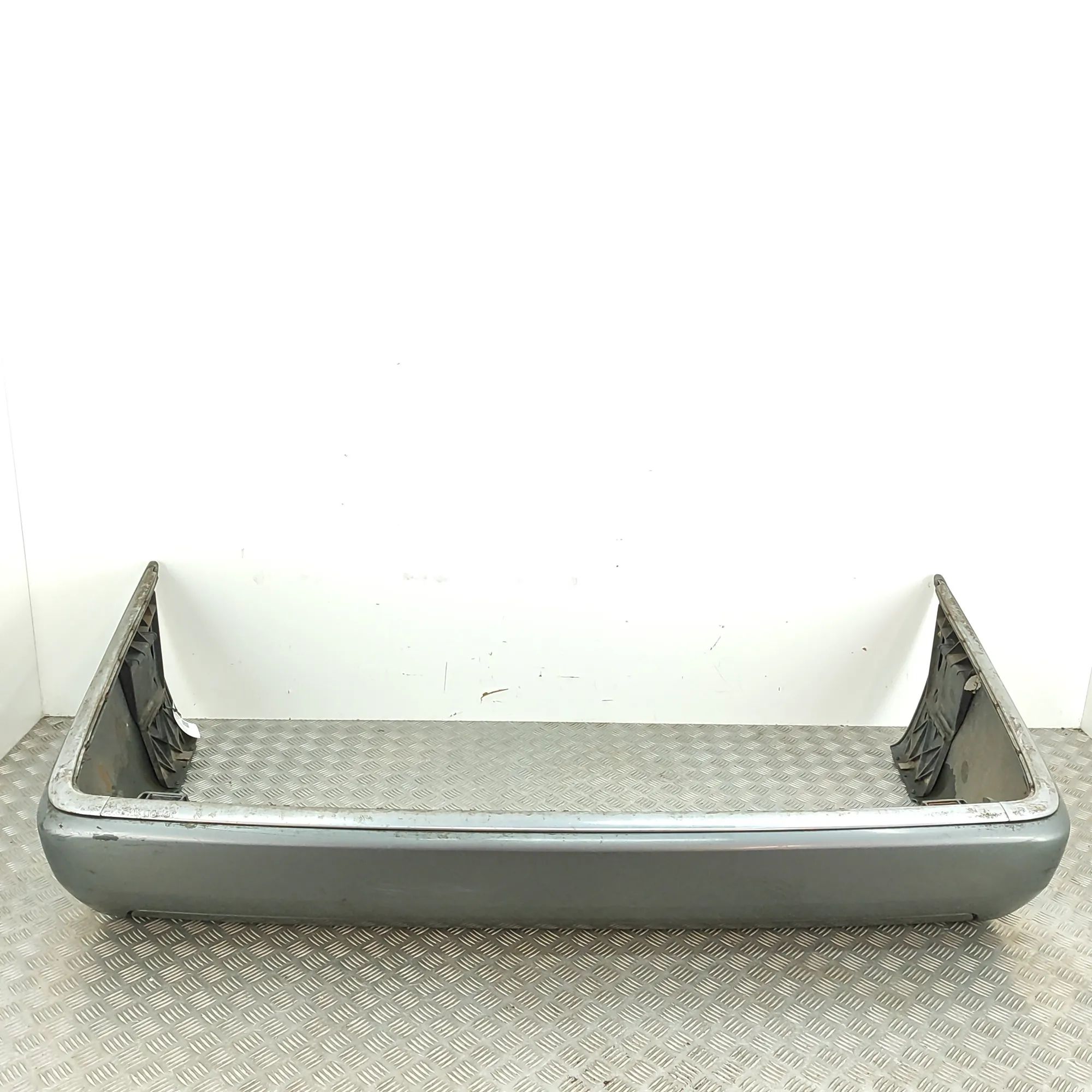 Mercedes-Benz 200 - 500 / E (W124) Bumper rear Bumper rear — MERCEDES BENZ S-CLASS (W140) (199...