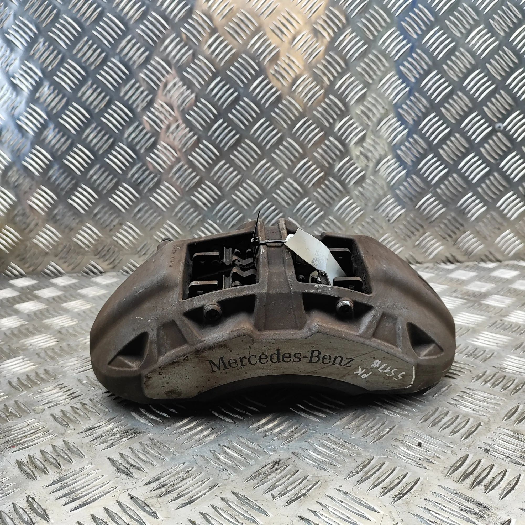 Mercedes-Benz A (W177) Front Left Brake Caliper Front left brake caliper — MERCEDES BENZ C-CLAS...
