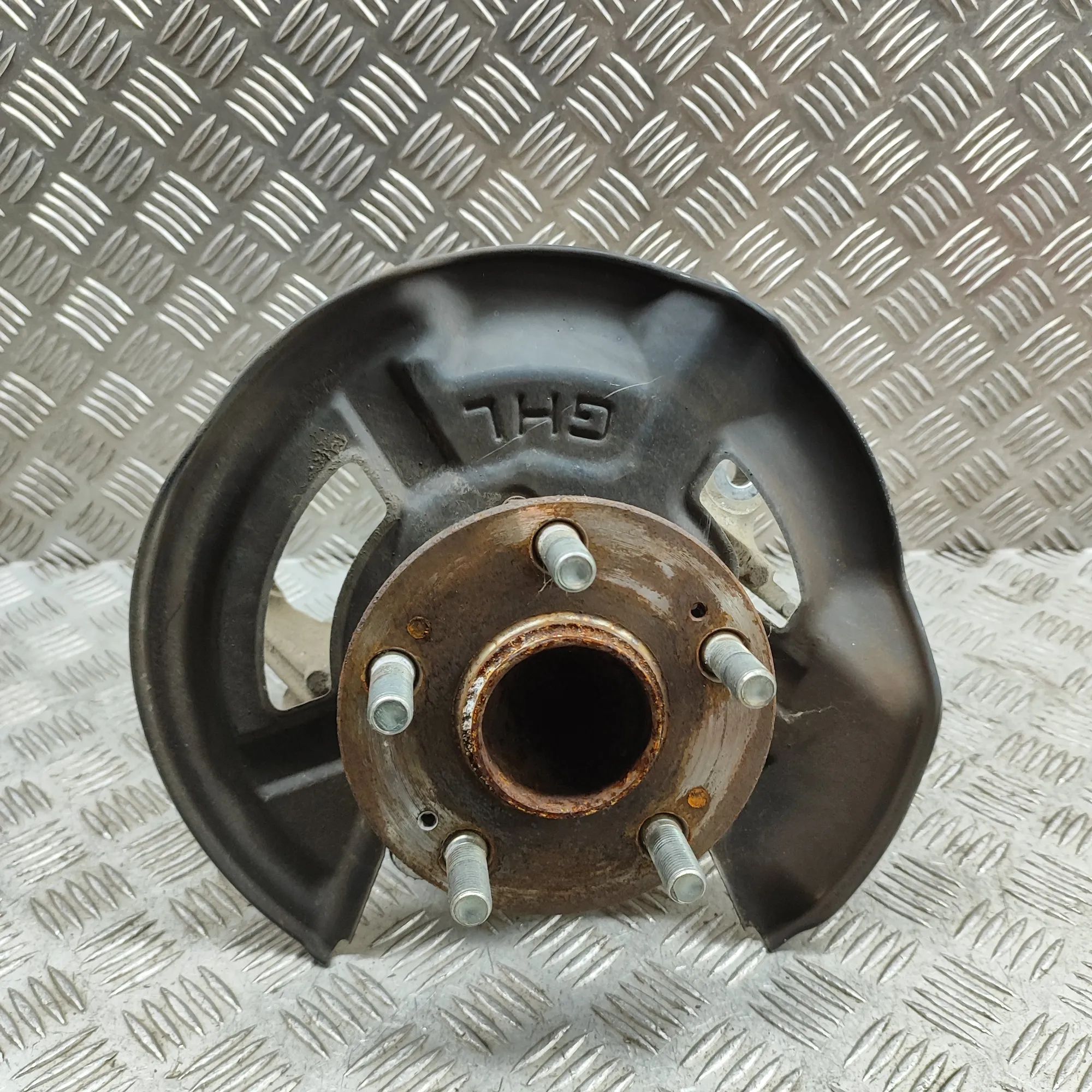 Honda Civic Rear Left Wheel Hub Spindle Rear Left Wheel Hub Spindle — HONDA CIVIC (FC, ...
