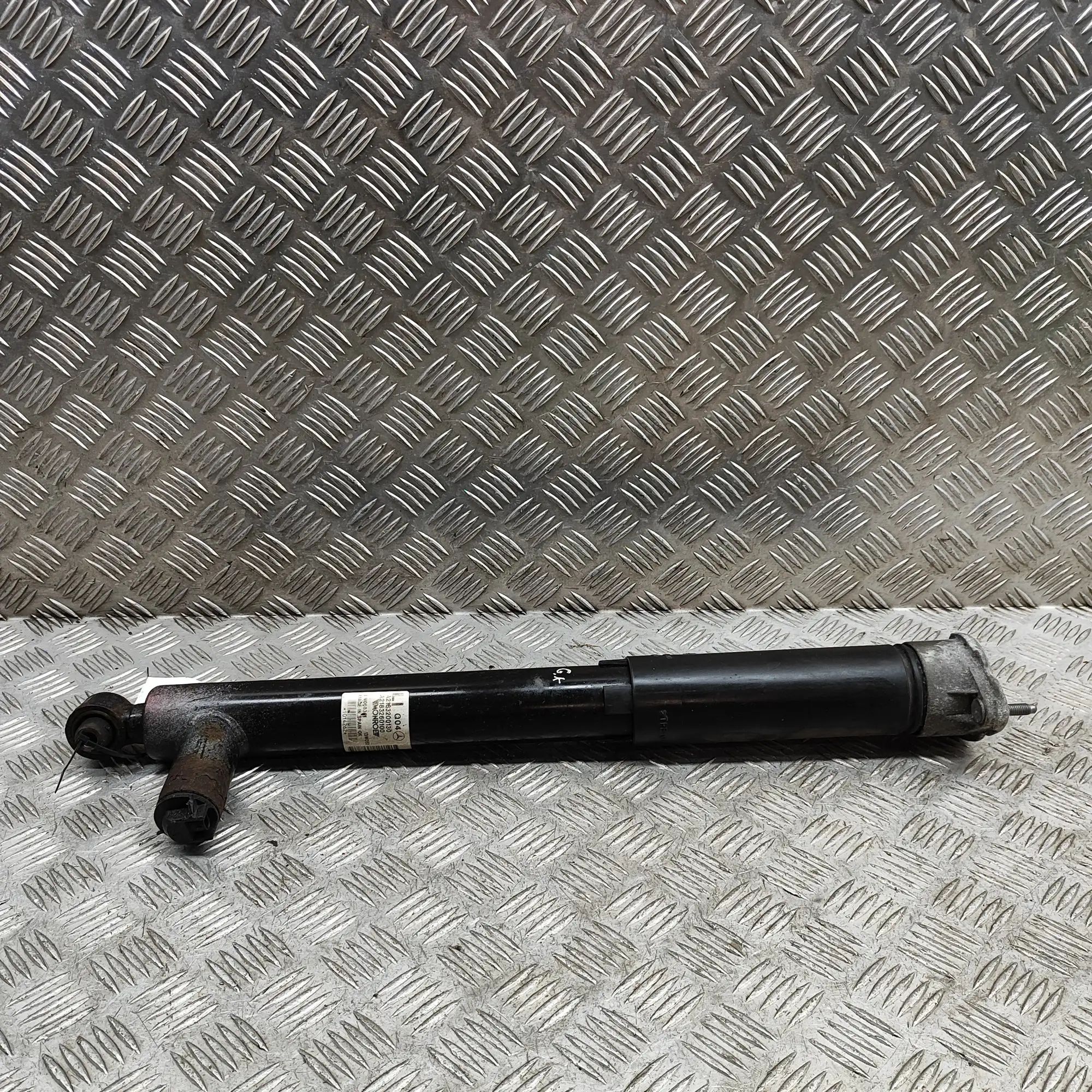 Mercedes-Benz CLS (C218) Rear Left Shock Absorber Rear Left Shock Absorber — MERCEDES BENZ CLS (C...