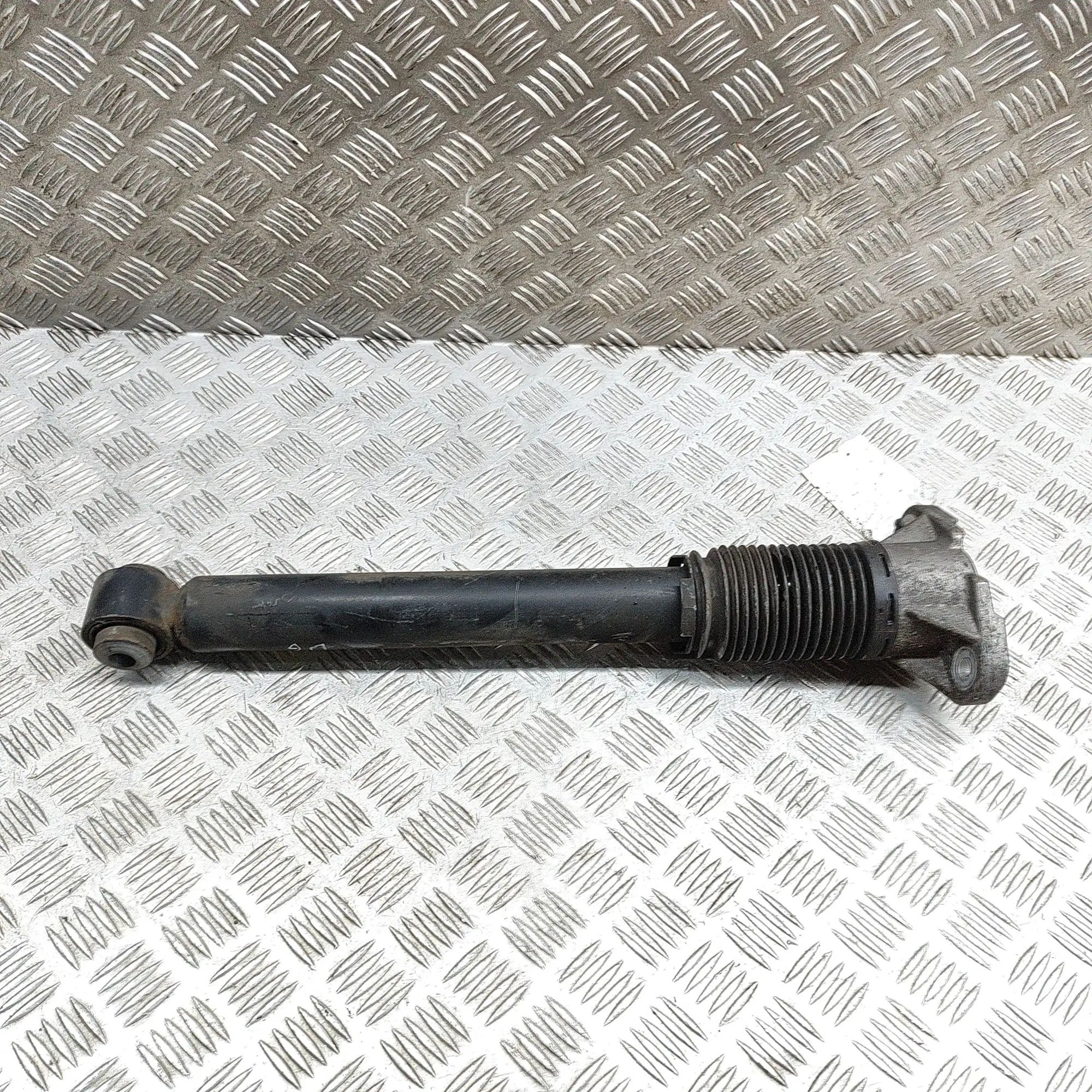 Mercedes-Benz GLE (W167) Shock absorber — rear right Shock absorber — rear right — MERCEDES BENZ GLE...