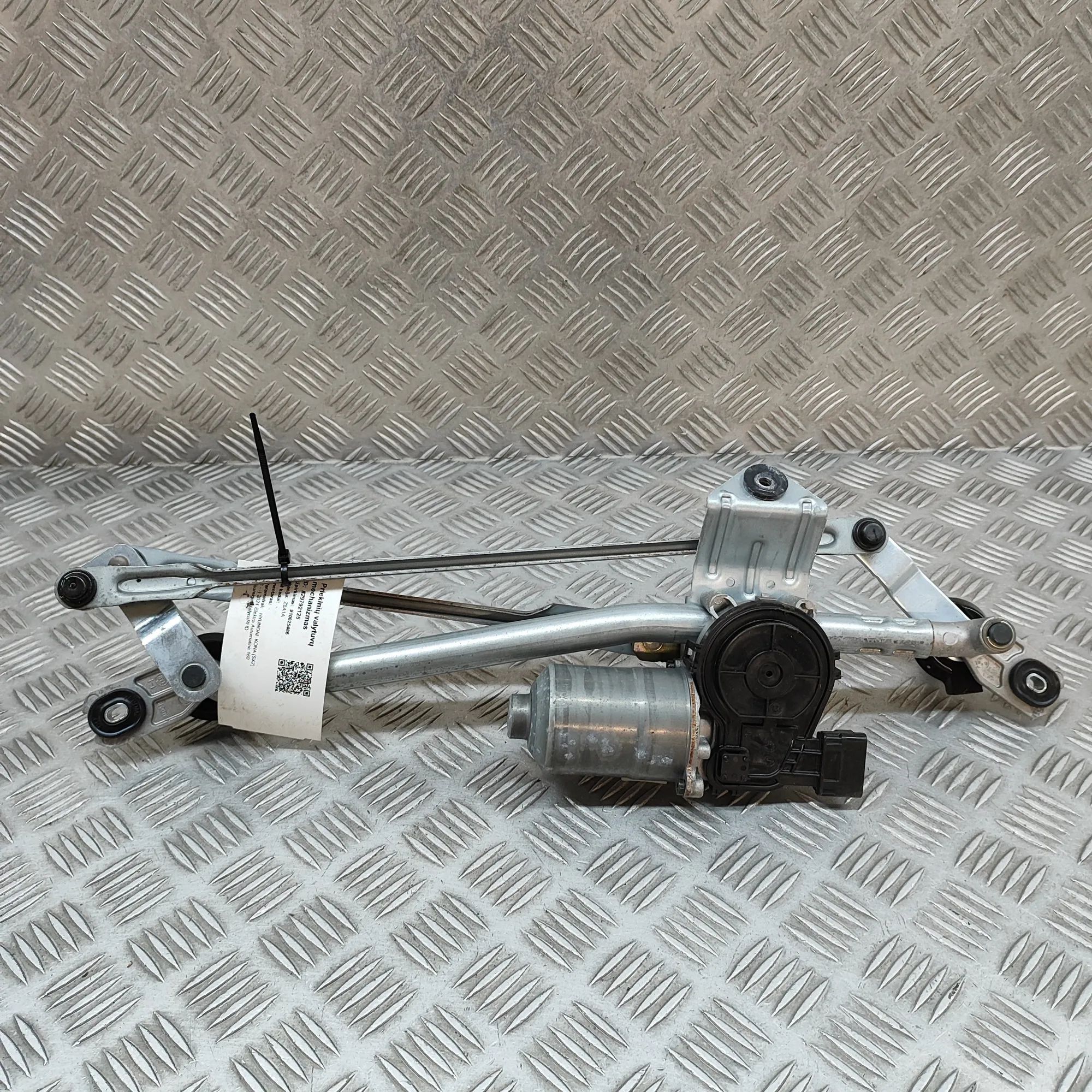 Hyundai Kona Front Windshield Wiper Mechanism Front Windshield Wiper Mechanism — HYUNDAI KONA...