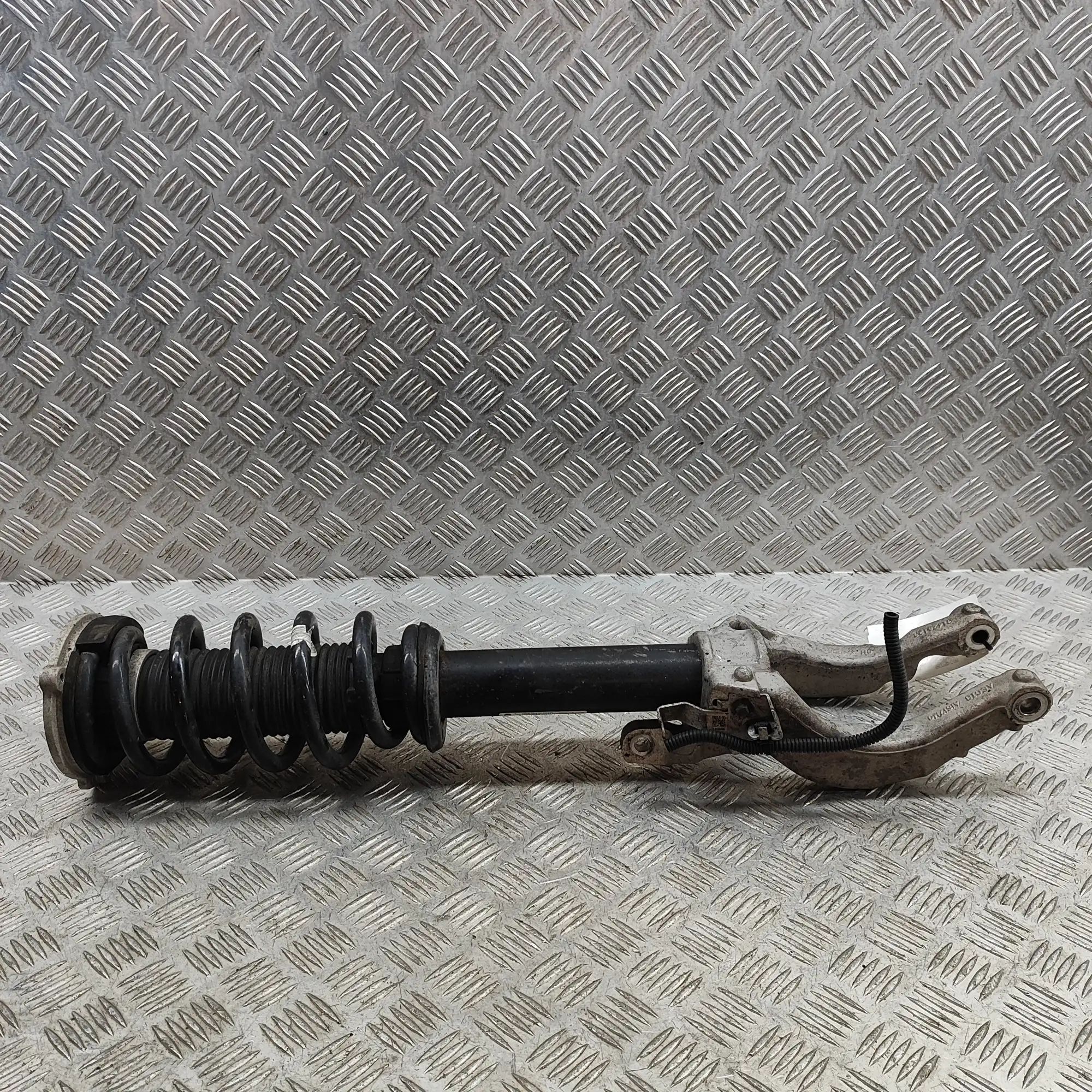 Volvo S60 Shock absorber — front right Shock absorber — front right — VOLVO V60 II / S...