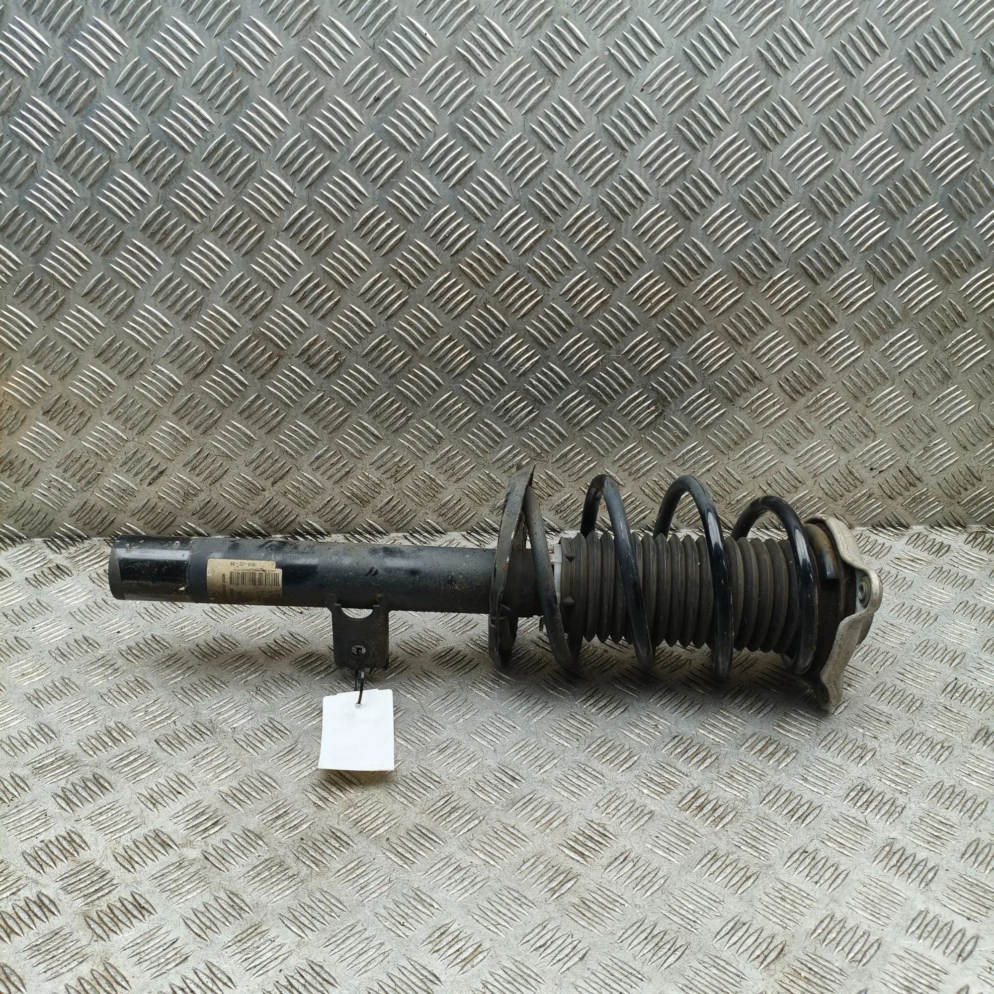 Mercedes-Benz GLB / EQB (X247) Shock absorber — front left Shock absorber — front left — MERCEDES BENZ EQB...