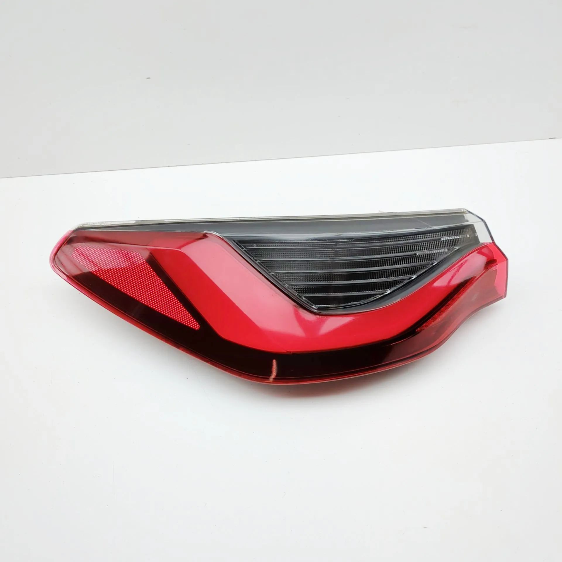 BMW 4 (G22 / G23 / G26)  Rear Left Tail Light Rear Left Tail Light — BMW 4 / i4 (G22, G23, G2...