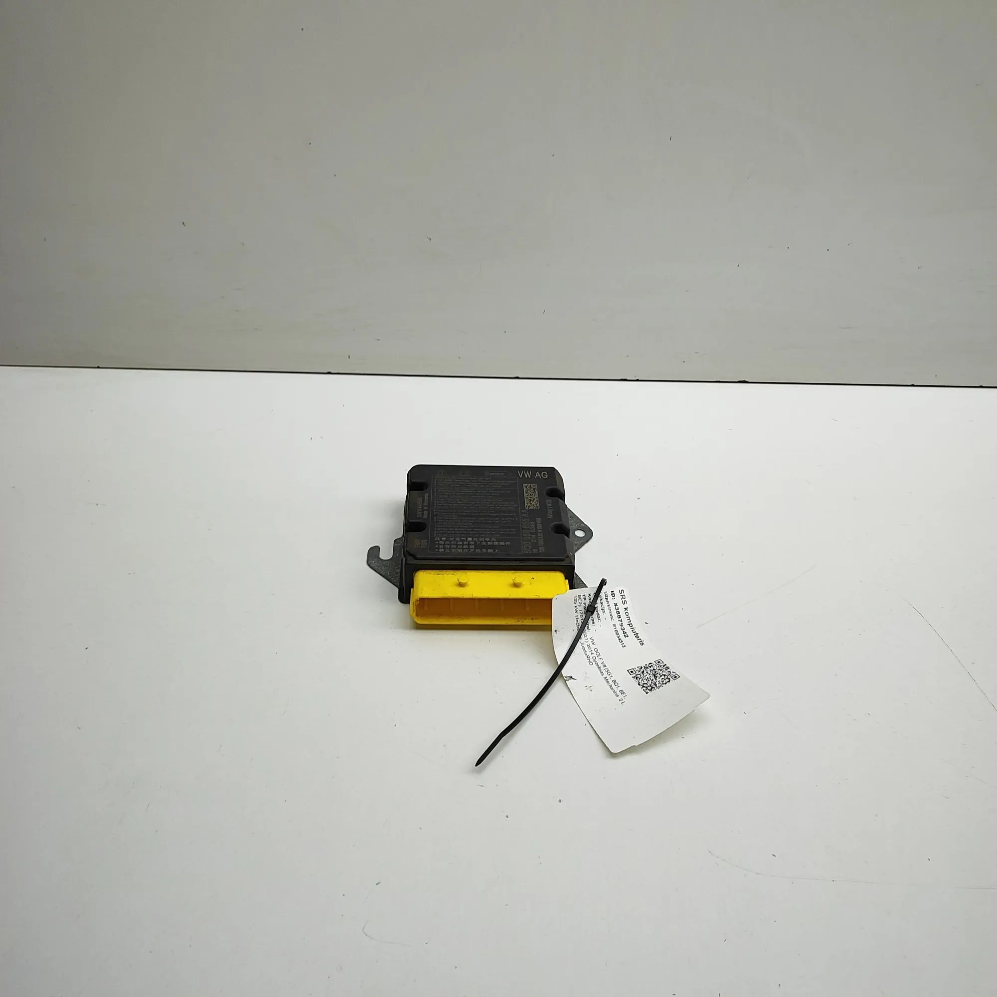 Volkswagen Golf 7 SRS Control Unit SRS Control Unit — VW GOLF (5G1, BA5, BV5, BQ1,...