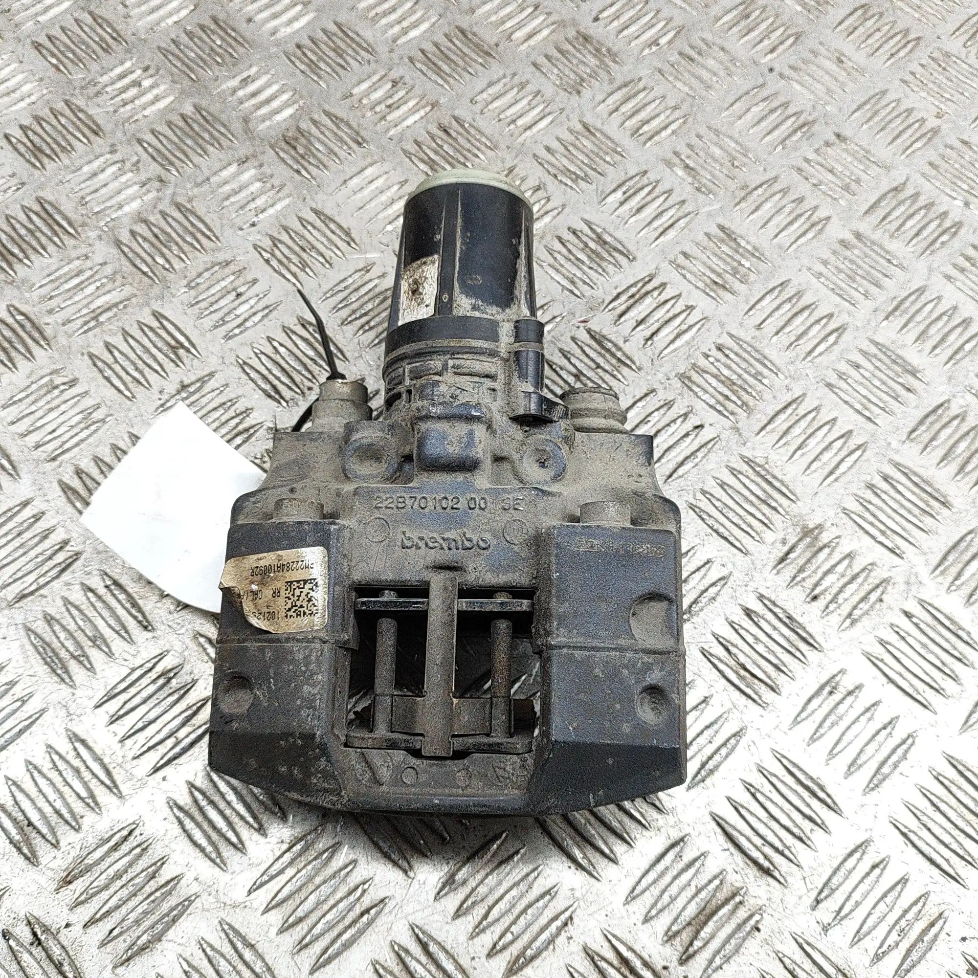 Tesla Model X Brake caliper — rear right Brake caliper — rear right — TESLA MODEL X (5YJ...