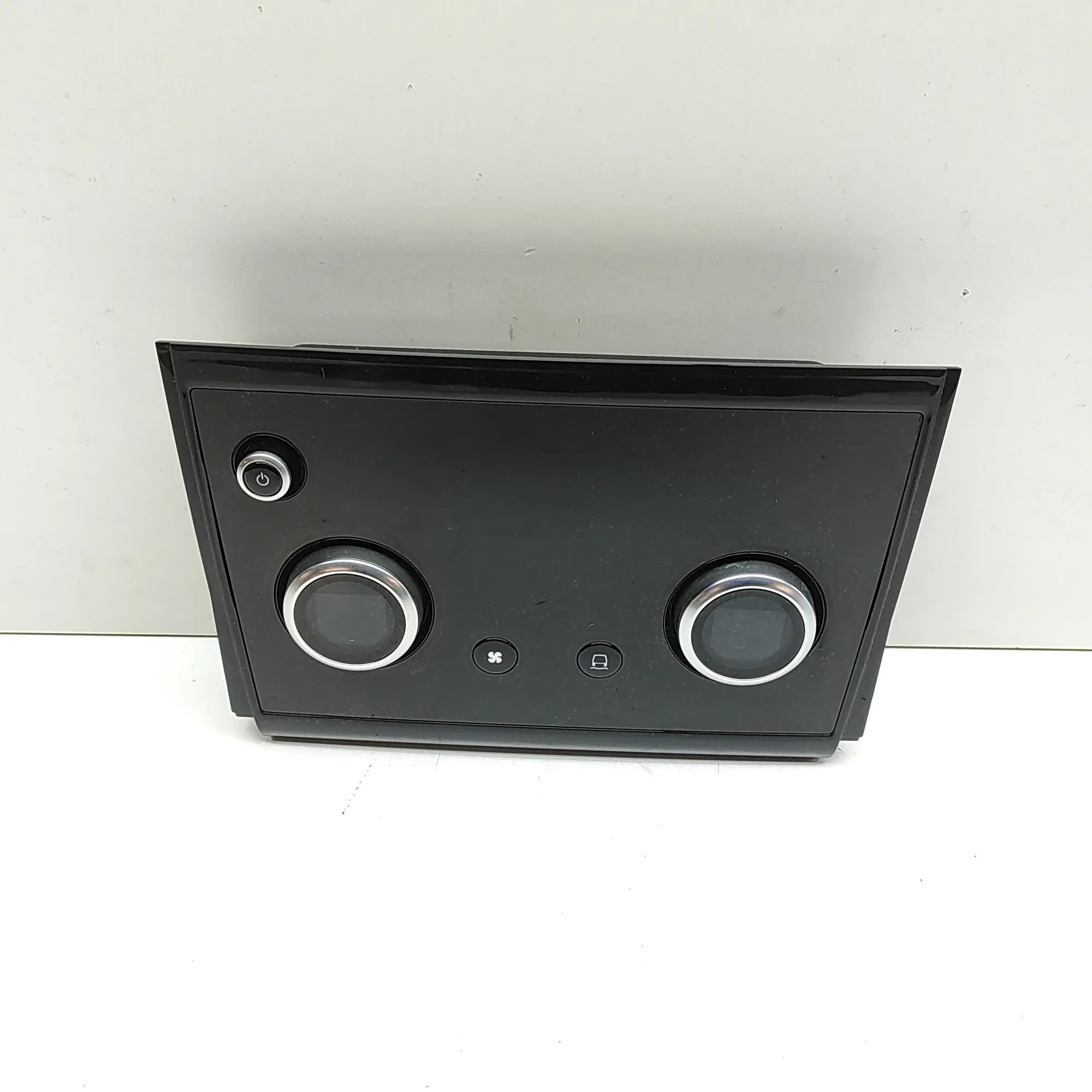 Land Rover Discovery Sport Climate control unit Climate control unit — LAND ROVER DISCOVERY SPO...