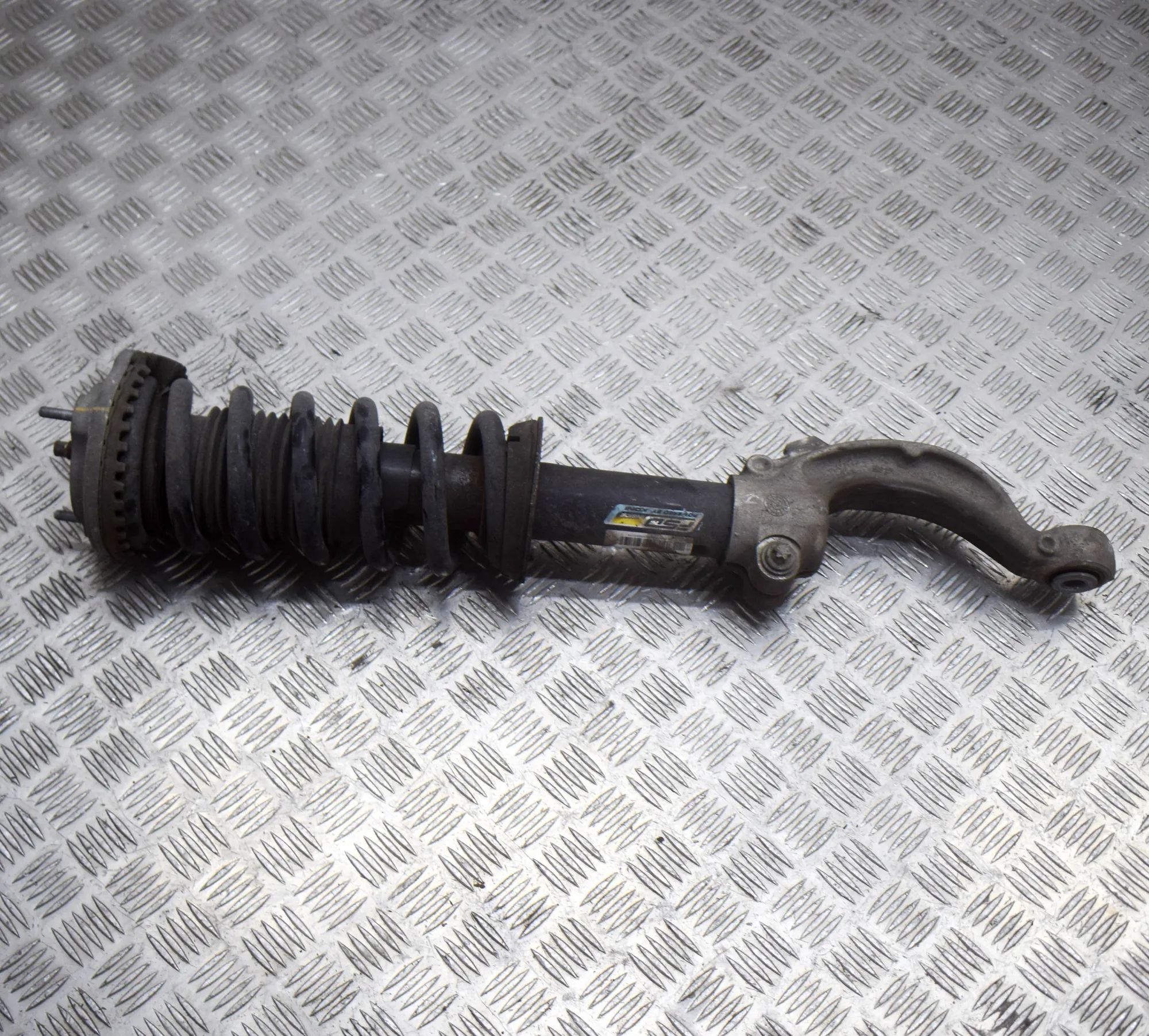 Maserati Ghibli Shock absorber — front left Shock absorber — front left — MASERATI GHIBLI (...
