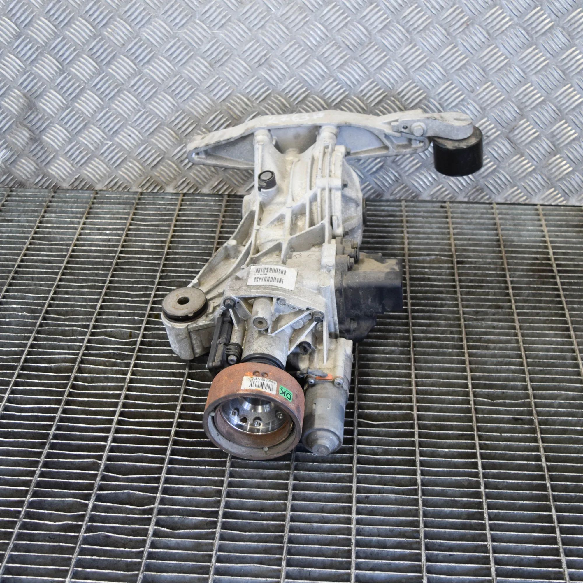 Volvo XC90 takatasauspyörästö Rear differential — VOLVO XC90 (II) (2014-PRESE...