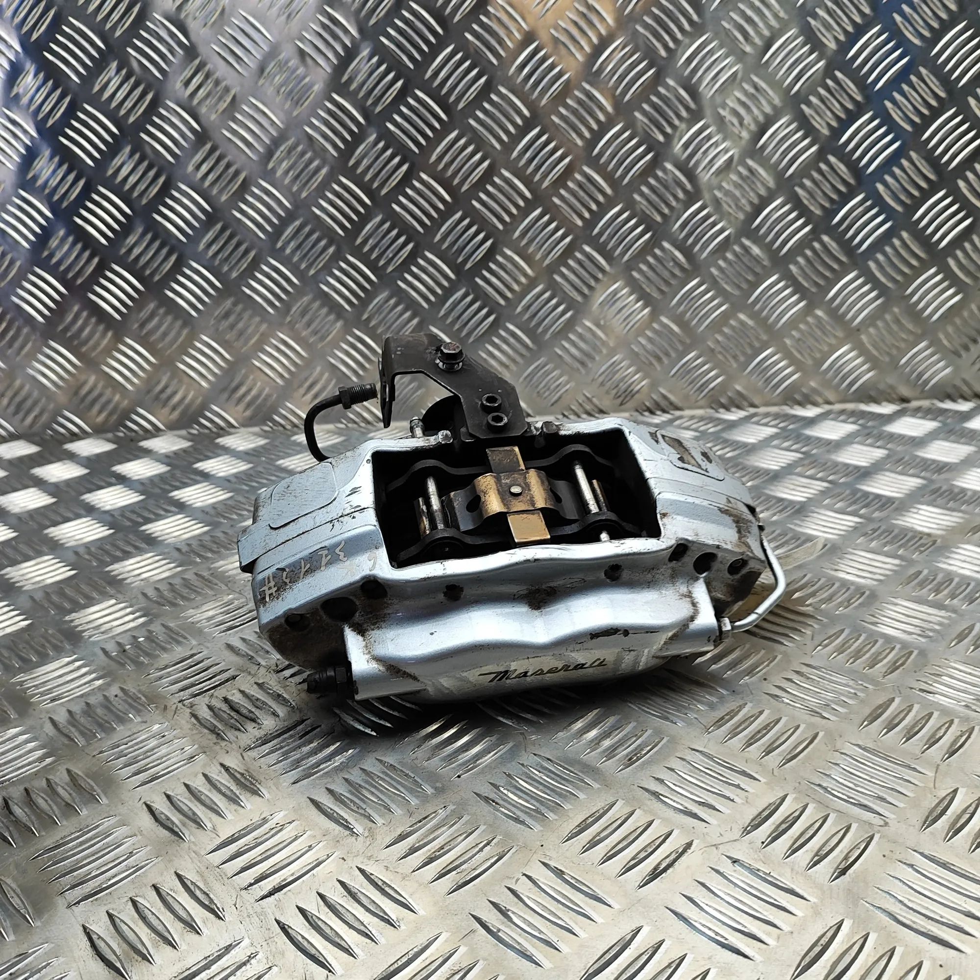 Maserati Quattroporte Brake caliper — rear left Brake caliper — rear left — MASERATI QUATTROPOR...
