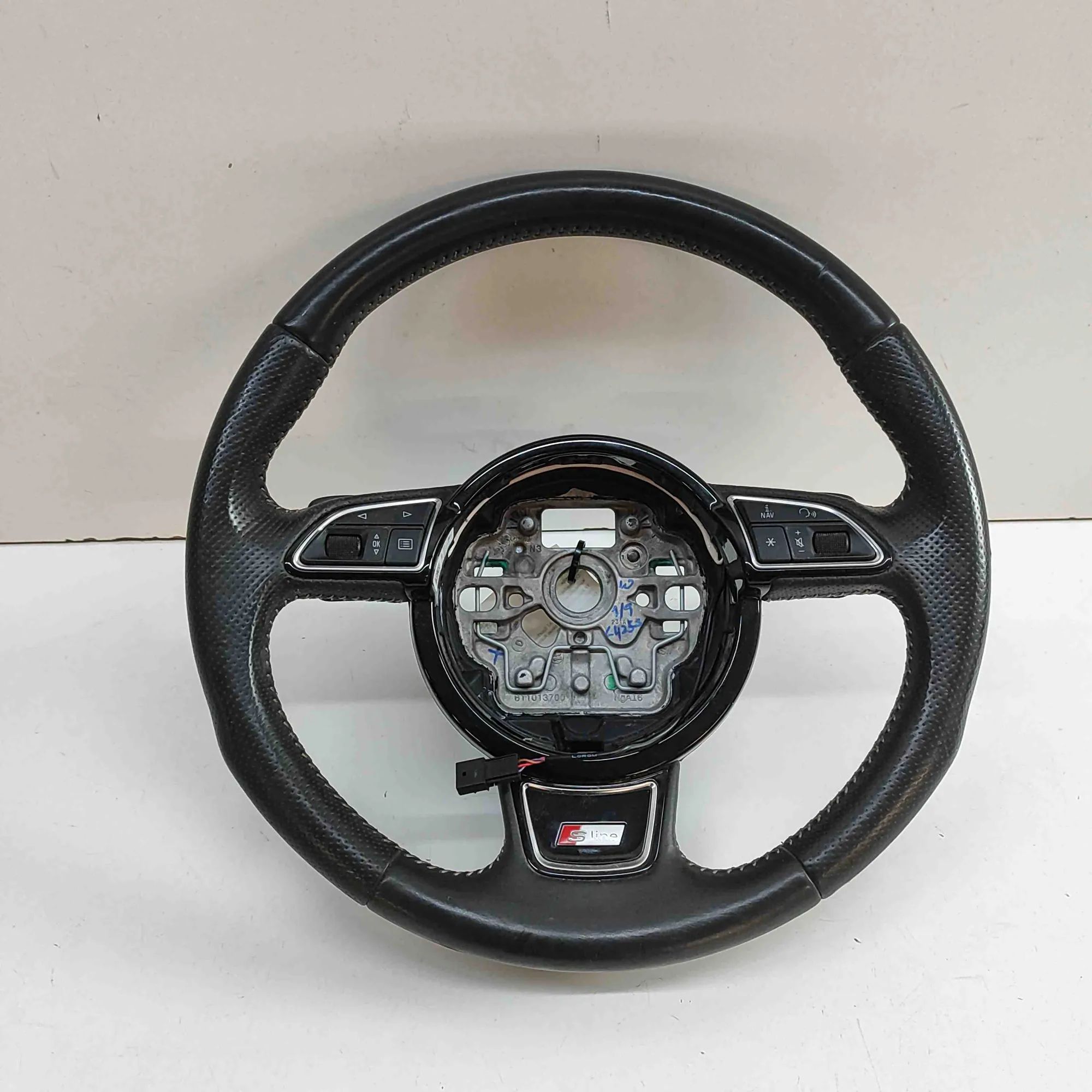 Audi A7 (4G) steering wheel Steering Wheel — AUDI A7 SPORTBACK (4GA) (2010-...