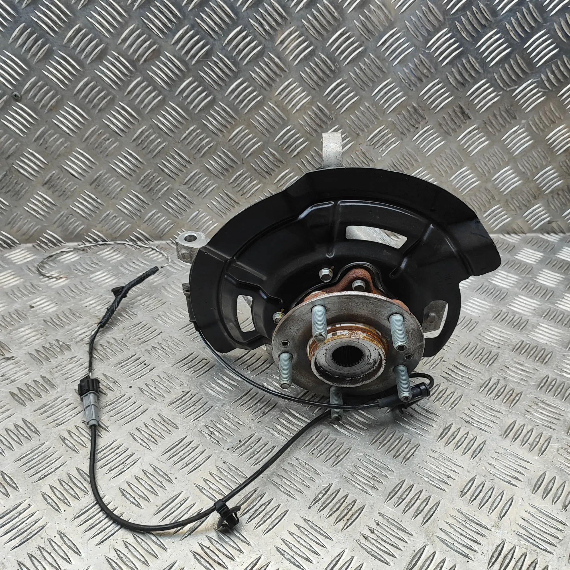 Kia Niro Front Left Wheel Hub Front Left Wheel Hub — KIA NIRO (II) (2022-PRES...
