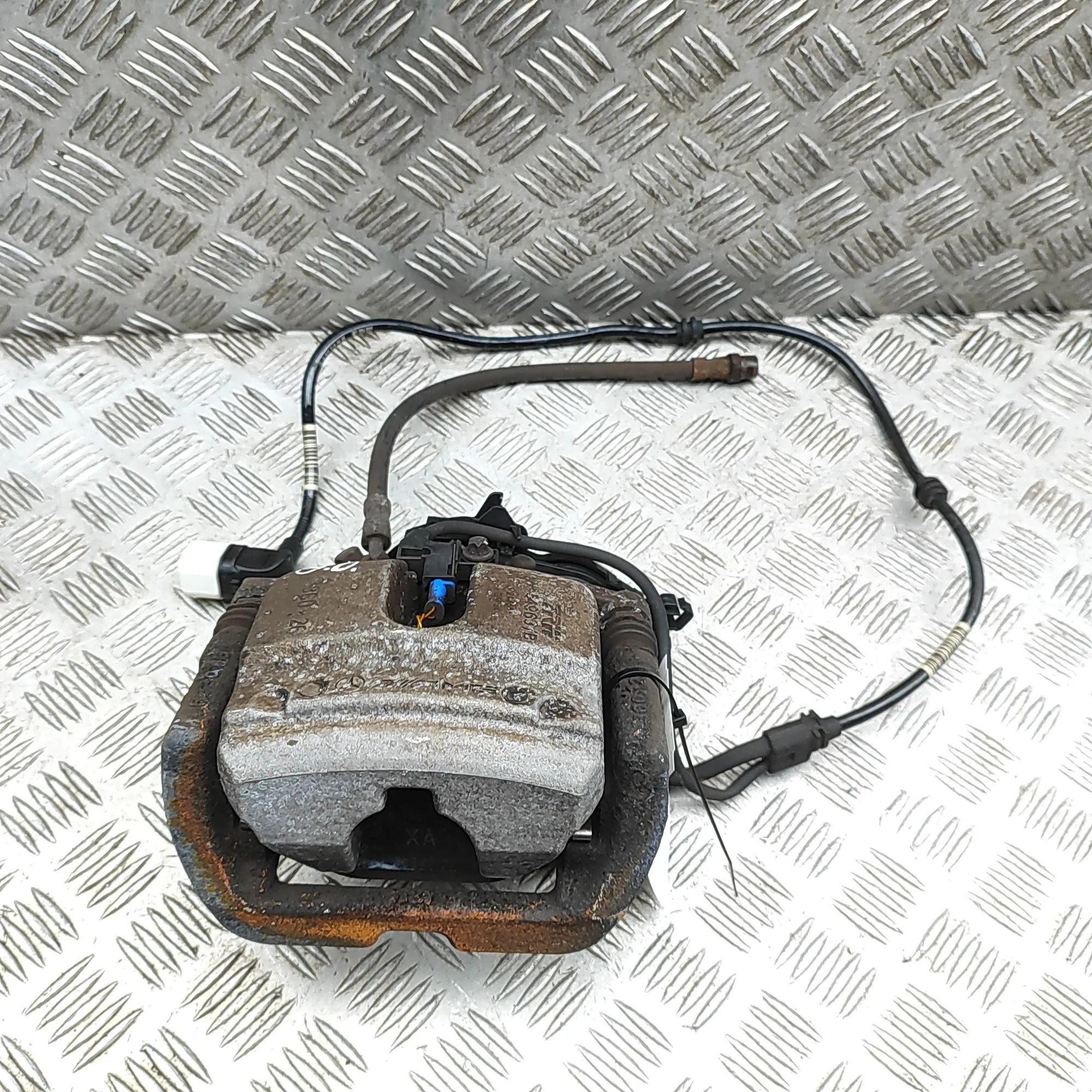 Mercedes-Benz A (W177) Brake caliper — rear right Brake caliper — rear right — MERCEDES BENZ E-CL...
