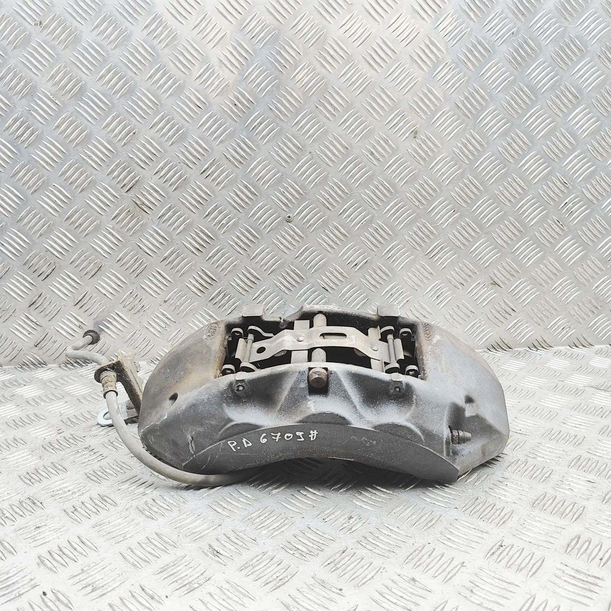 Land Rover Range Rover Sport (L494) Brake caliper — front right Brake caliper — front right — LAND ROVER RANGE ...