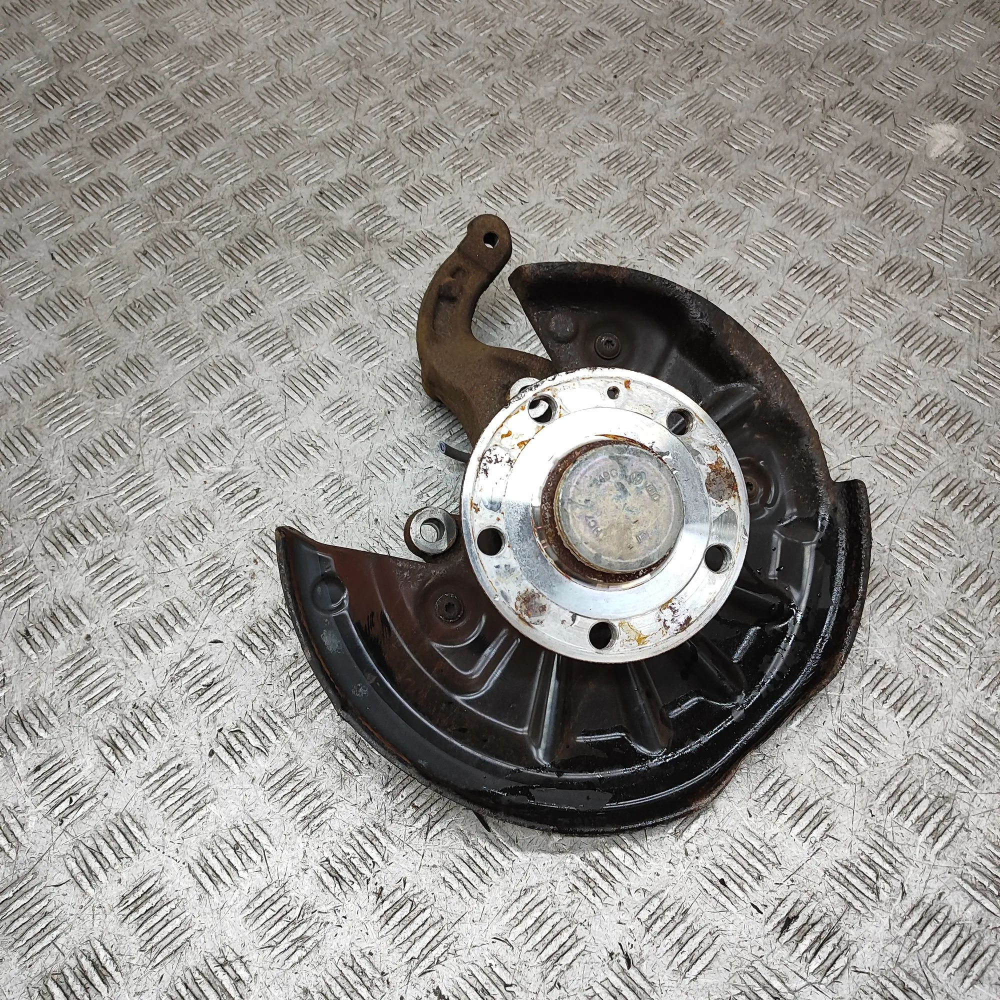 Volkswagen Golf 7 Rear Right Wheel Hub Rear Right Wheel Hub — VW GOLF (VIII CD1) (2020...