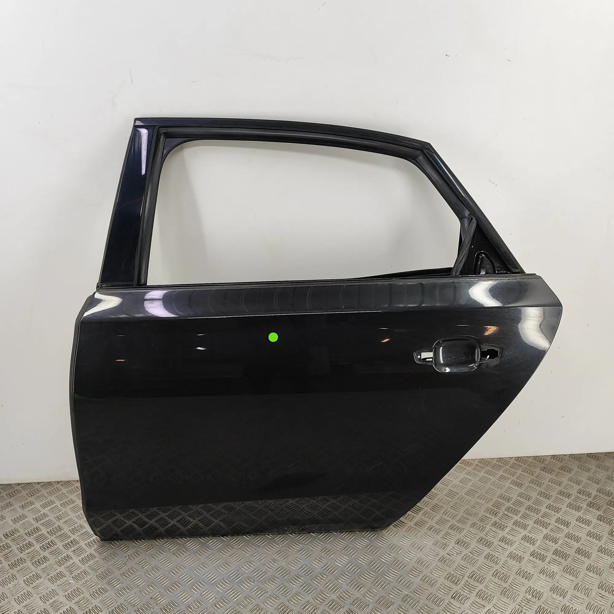 Audi A8 (D4) Door — rear left