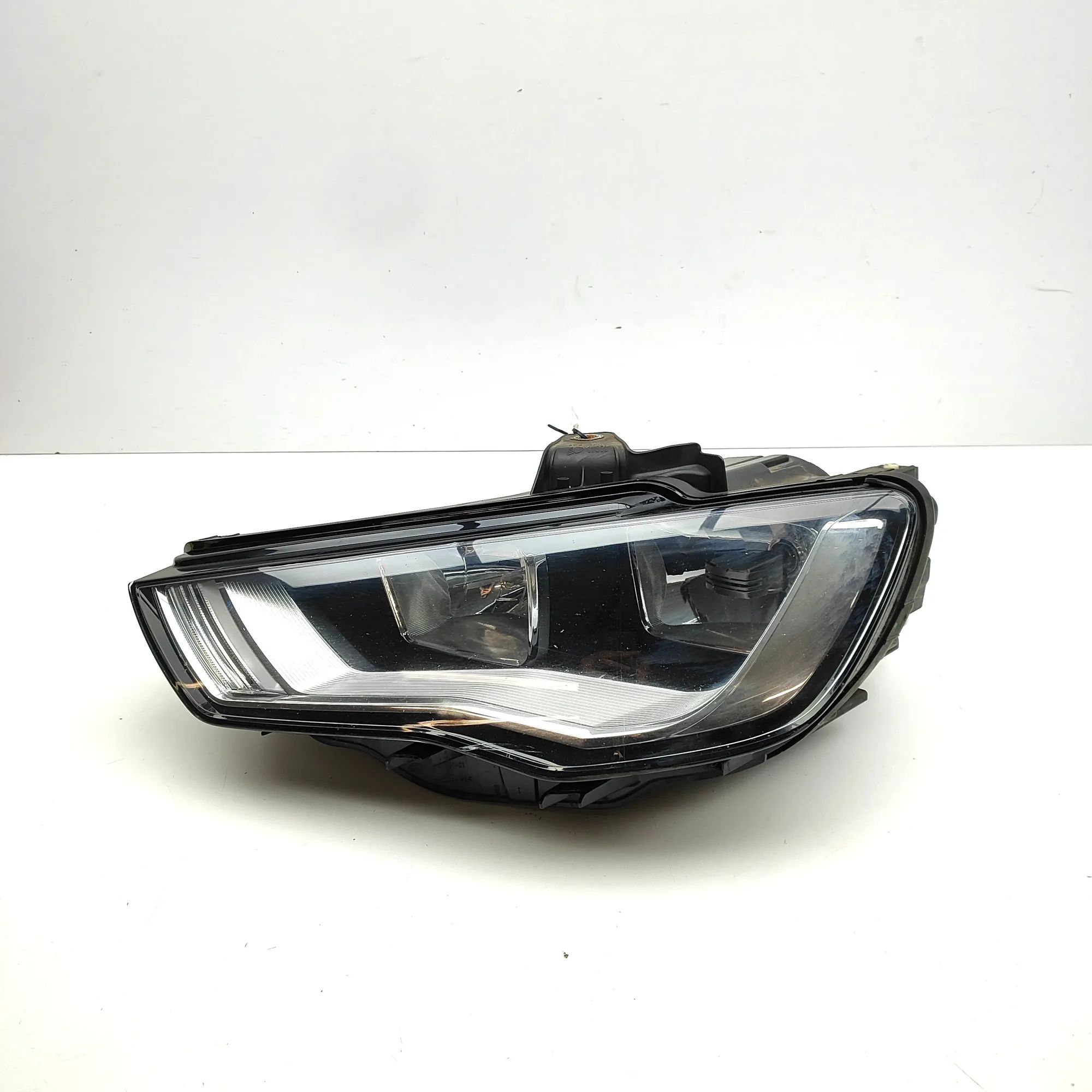 Audi A3 (8V) Front Left Headlight Front Left Headlight — AUDI A3 (8V_) (2012-2020...