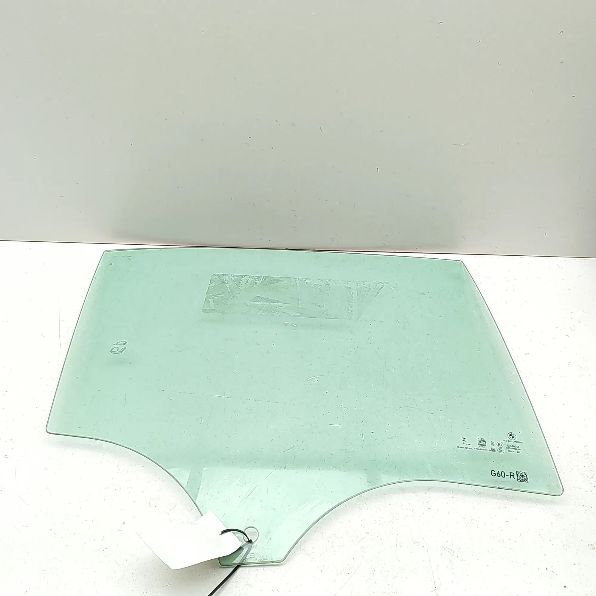 BMW 5 (G30 / G31) Right rear door window Right rear door window — BMW 5 SERIES (G60) (20...