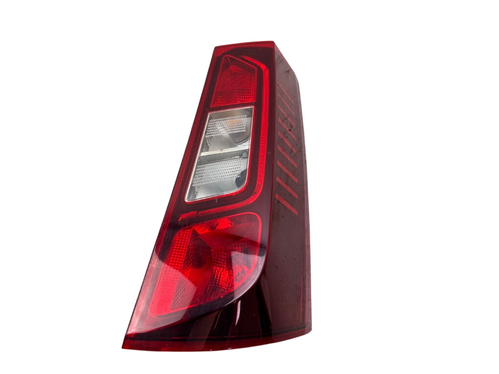 Right Rear Light Brand/Model: RENAULT EXPRESS
Year: 2023
Engine:...