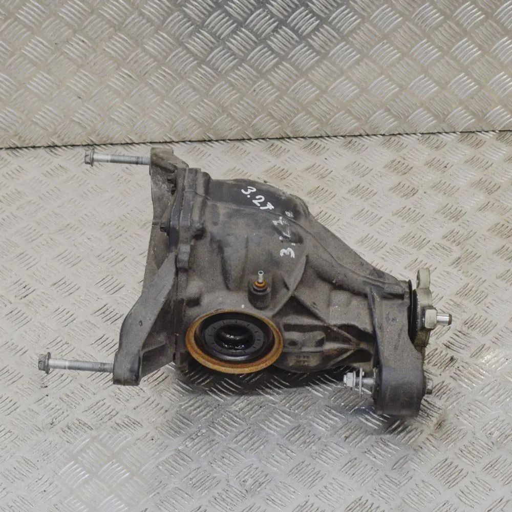 Mercedes-Benz GL / GLS (X166) rear differential Rear differential — MERCEDES BENZ GLS (X166) (2...