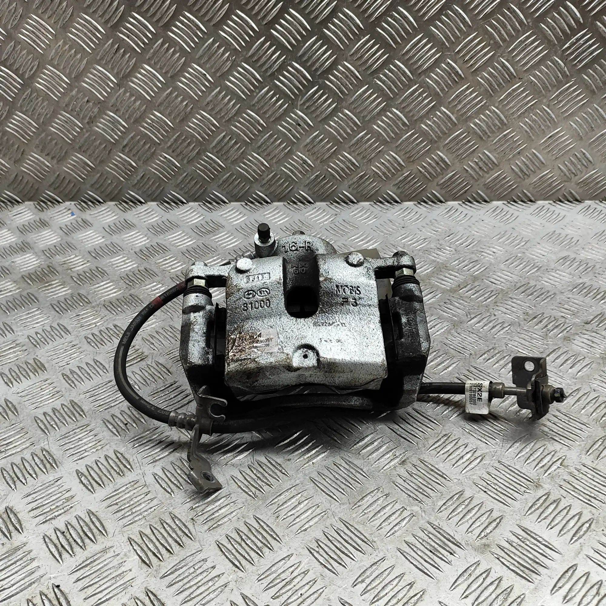 Hyundai Kona Brake caliper — front right Brake caliper — front right — HYUNDAI KONA (SX2...