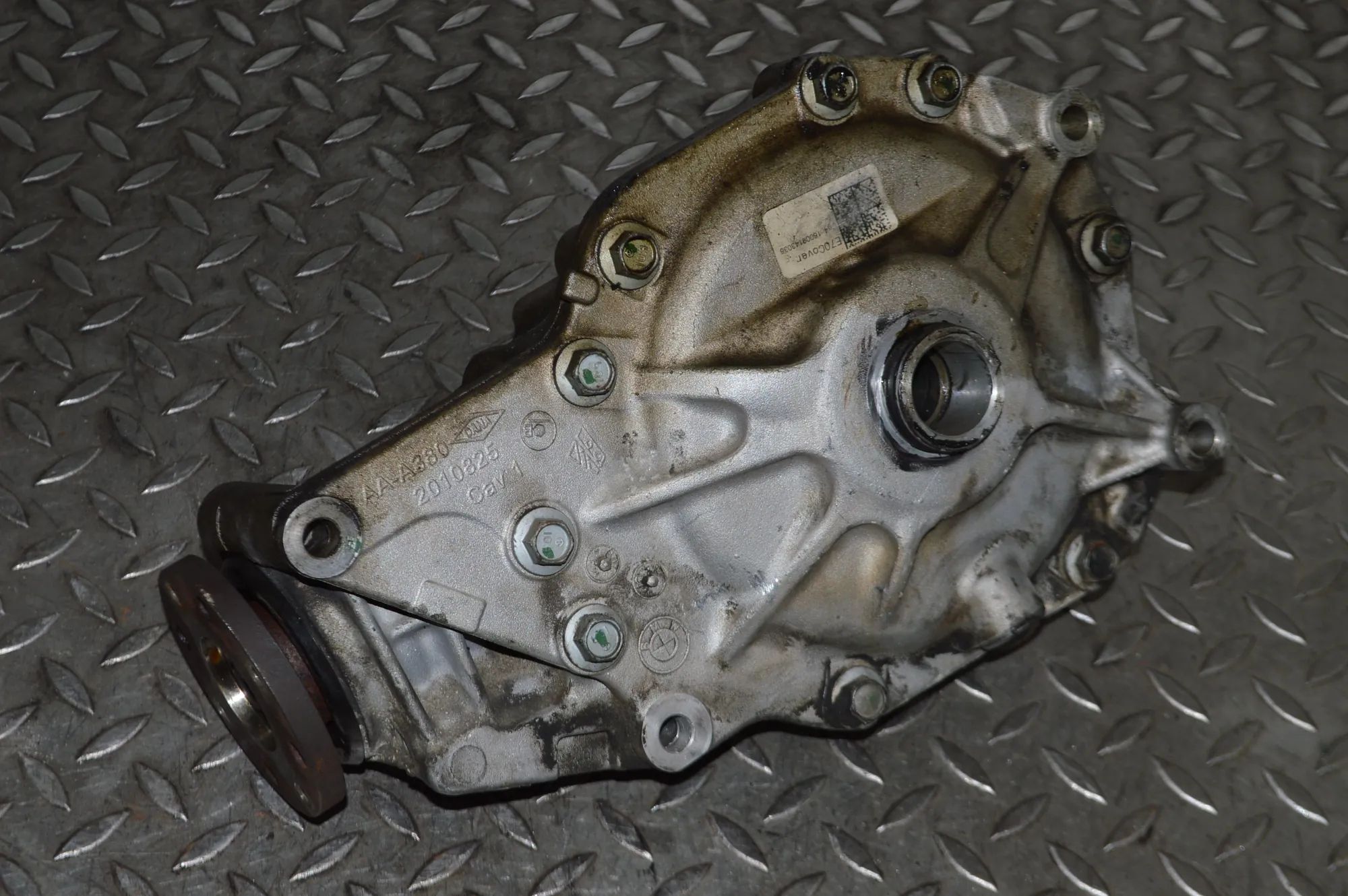 BMW X5 (E70) front differential Front differential — BMW X5 (E70) (2006-2013) —...