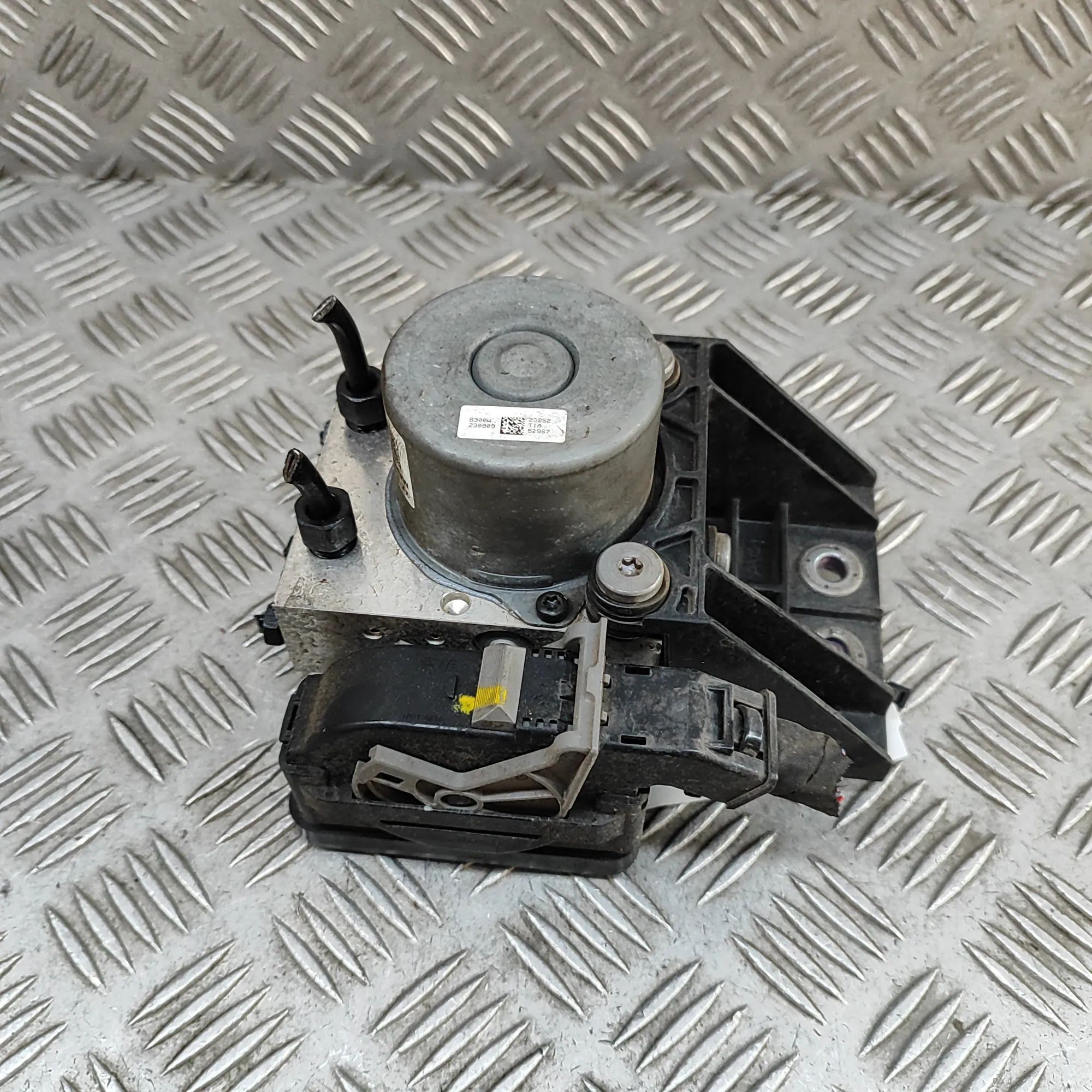 Kia Sportage ABS hydraulic pump ABS Pump — KIA SPORTAGE (V NQ5) (2021-PRESENT) ...