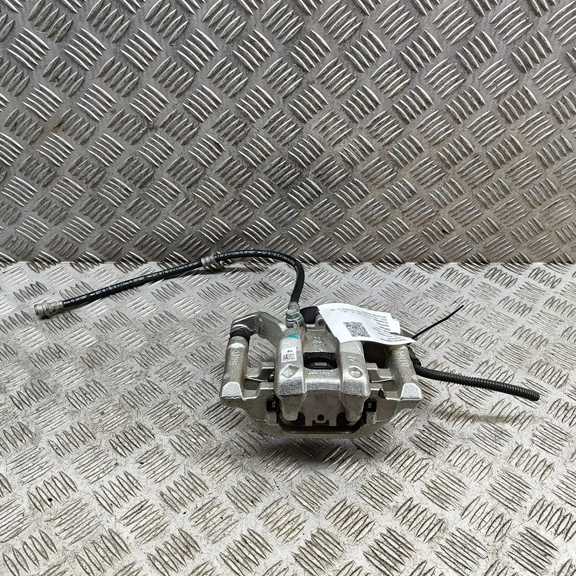 Toyota C-HR Brake caliper — rear right Brake caliper — rear right — TOYOTA C-HR (_X2_,...