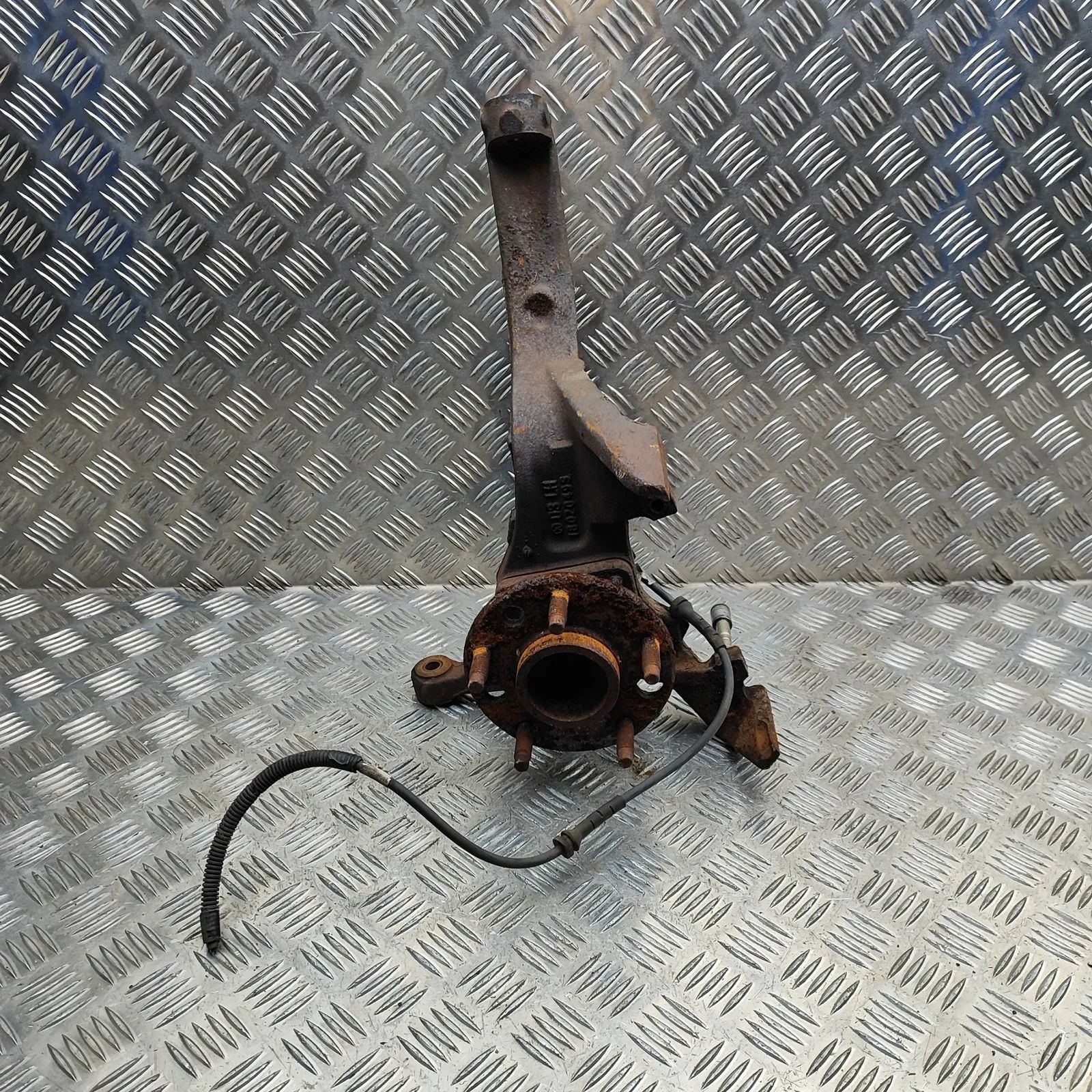 Chevrolet Camaro Front Left Wheel Hub Front Left Wheel Hub — CHEVROLET CAMARO (1992-2...
