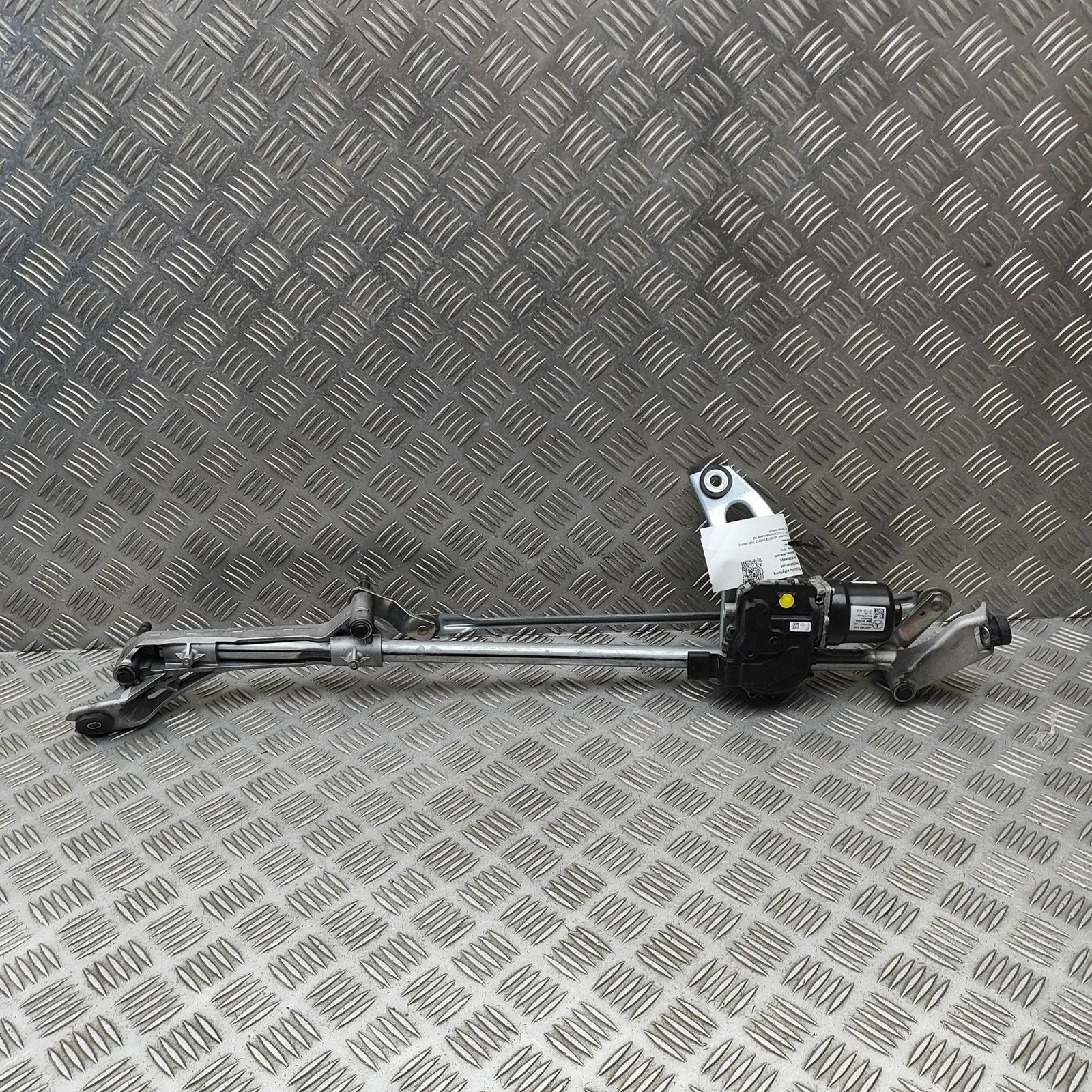 Mercedes-Benz GLB / EQB (X247) Front Windshield Wiper Mechanism Front Windshield Wiper Mechanism — MERCEDES BEN...